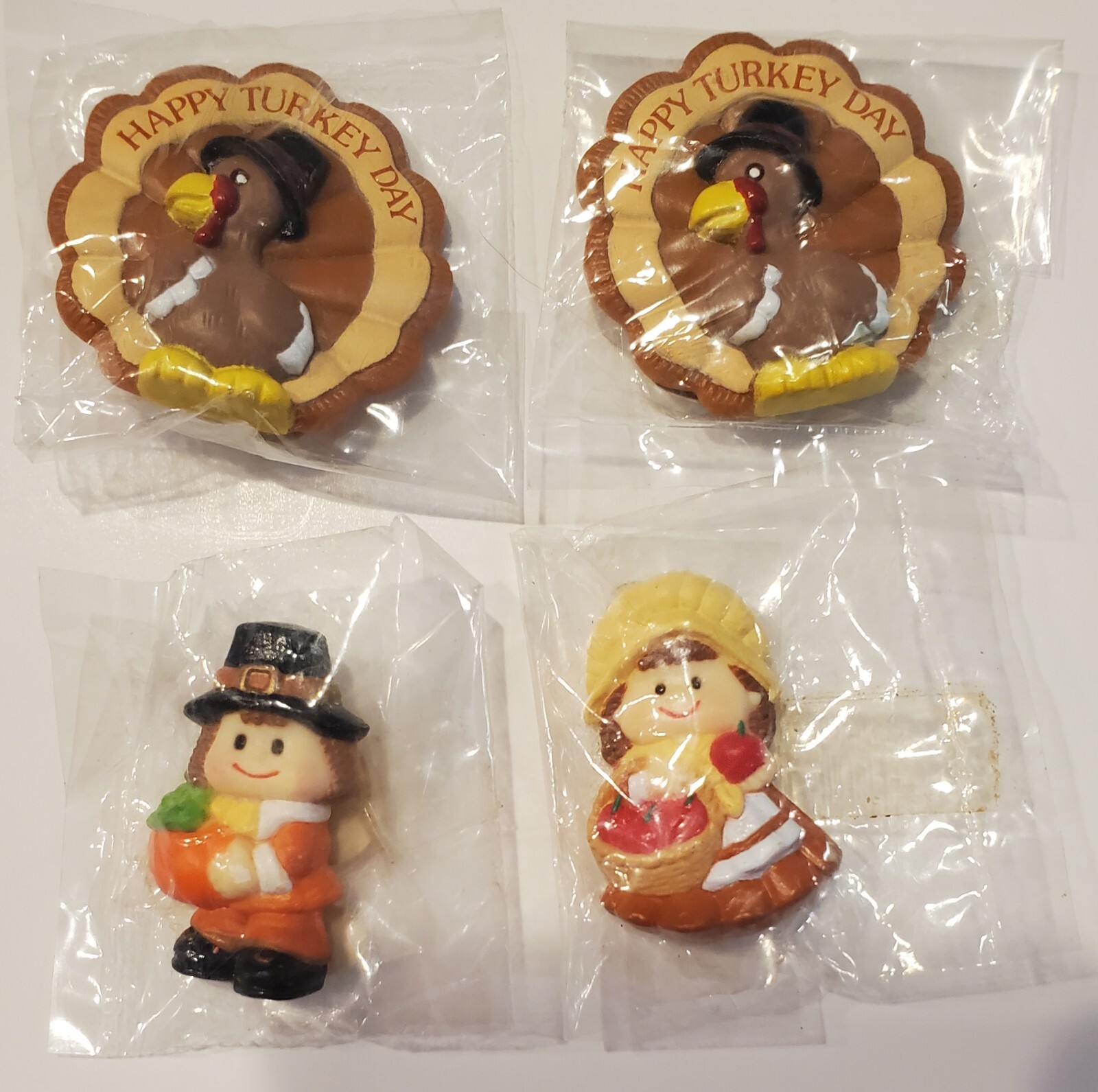 Thanksgiving Brooch Russ Berrie Set Of 4 Pins Pilgrims Happy Turkey Day NOS