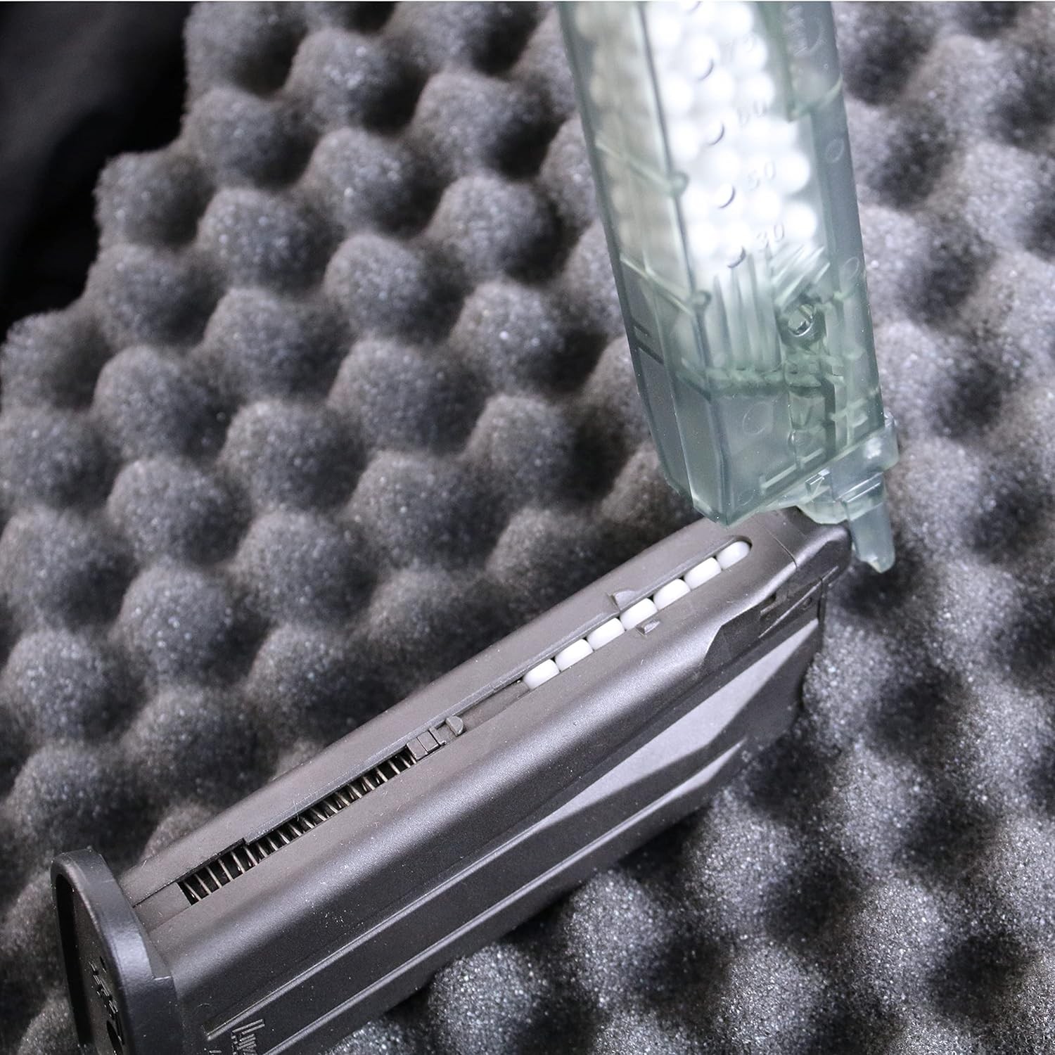 Airsoft Speed Loader with Capacity of 100 Bbs