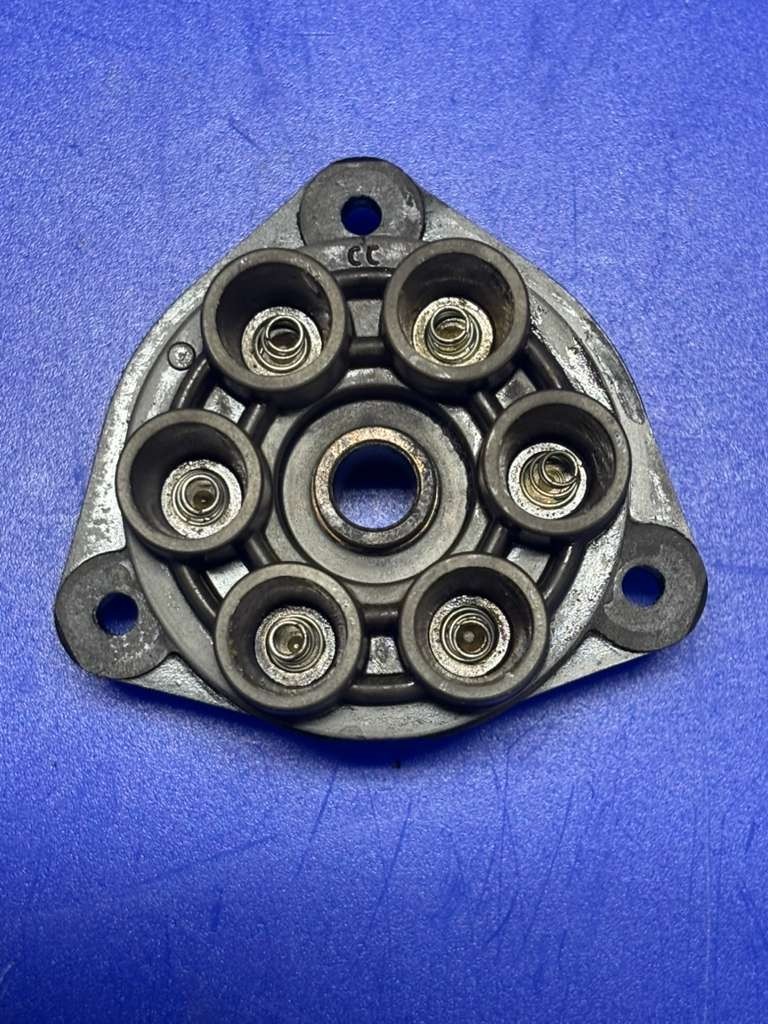 20 - 200 Series 6 Cylinder Distributor Block