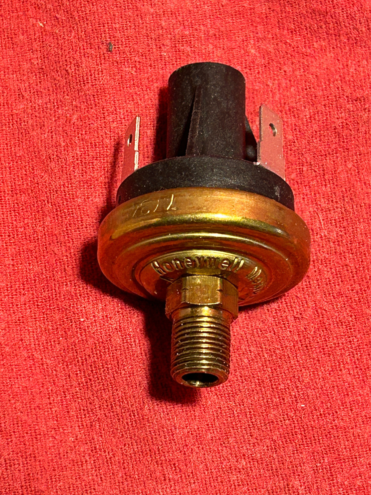 Honeywell 77345 N/C 22HG Vacuum Switch