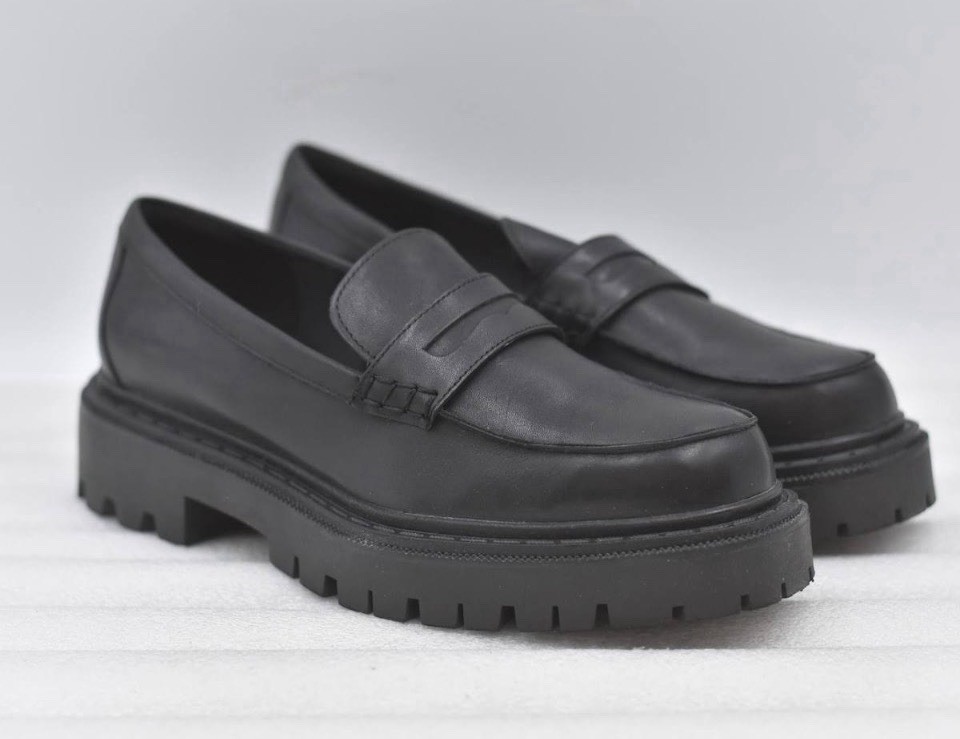 Aldo Women’s Leather Lug Sole Loafers Size 11