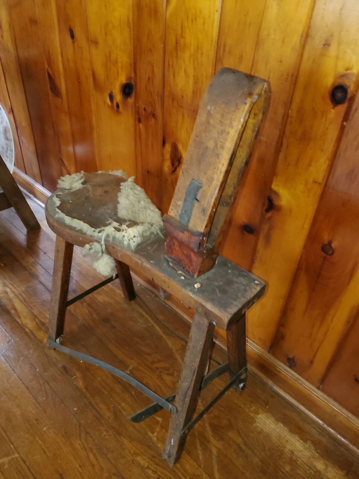 ANTIQUE TACK WORK BENCH STOOL VICE TOOL HARNESS TACK