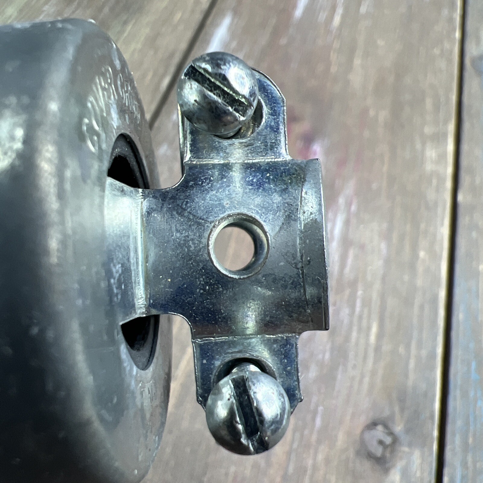 Cooper 2887 Armored Electrical Connector 2 Pole 15A 125V 5-15