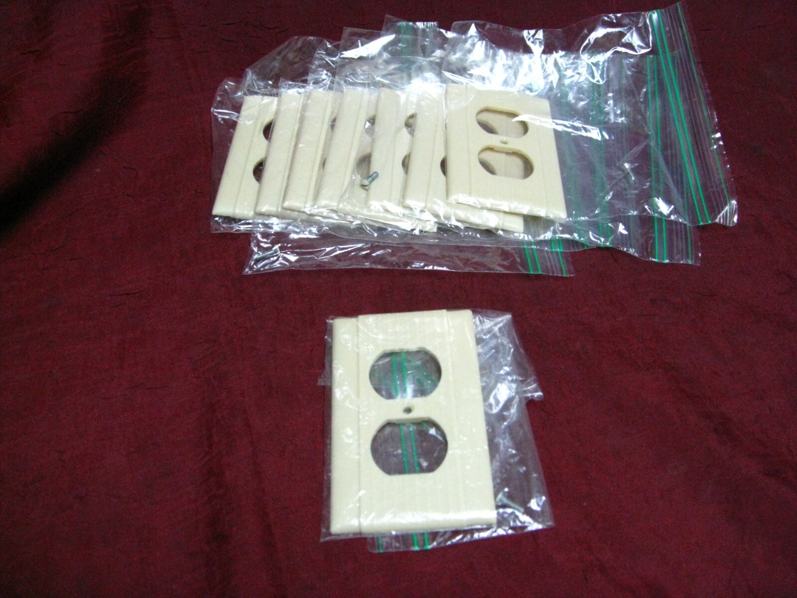 1pc Vintage P+S Uniline Ribbed Outlet Cover Plates Off White