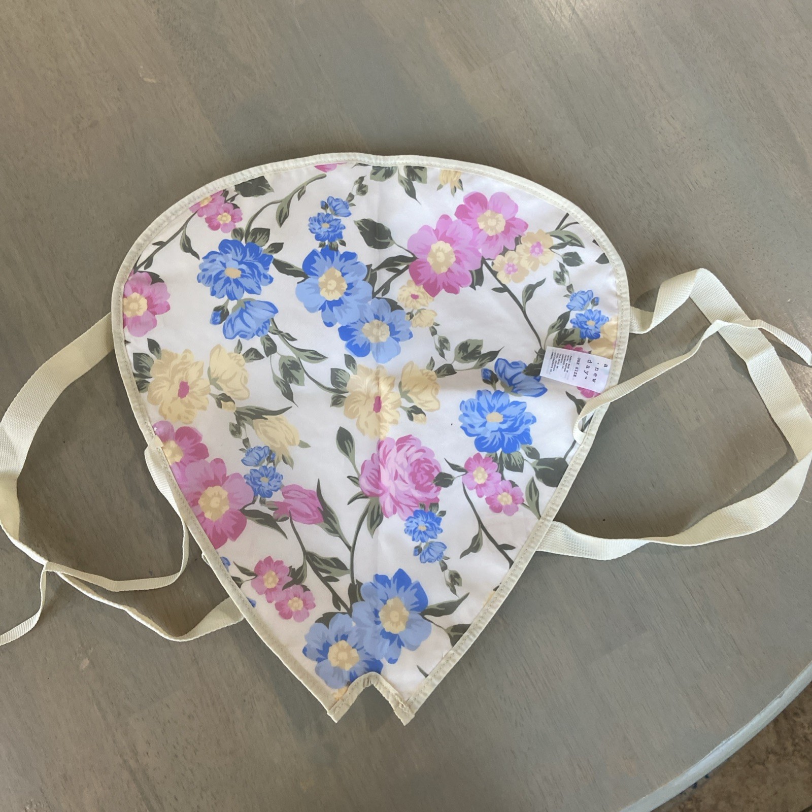 Floral Liner By A New Day. Bouquet Holder/liner Beige Exterior Tie And Handles ￼