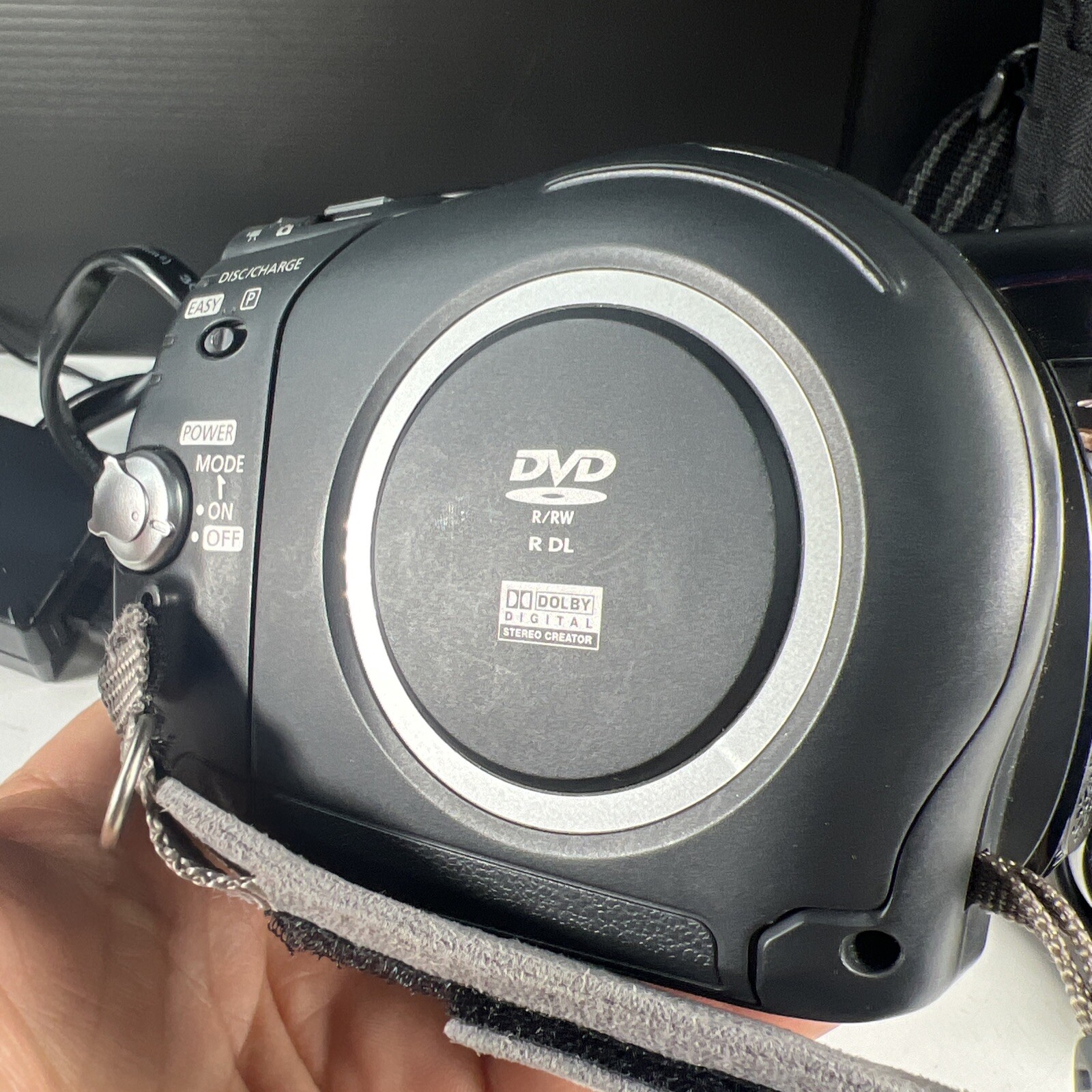 Canon DC310 Camcorder W/ Bag & AC Adapter. 🎥