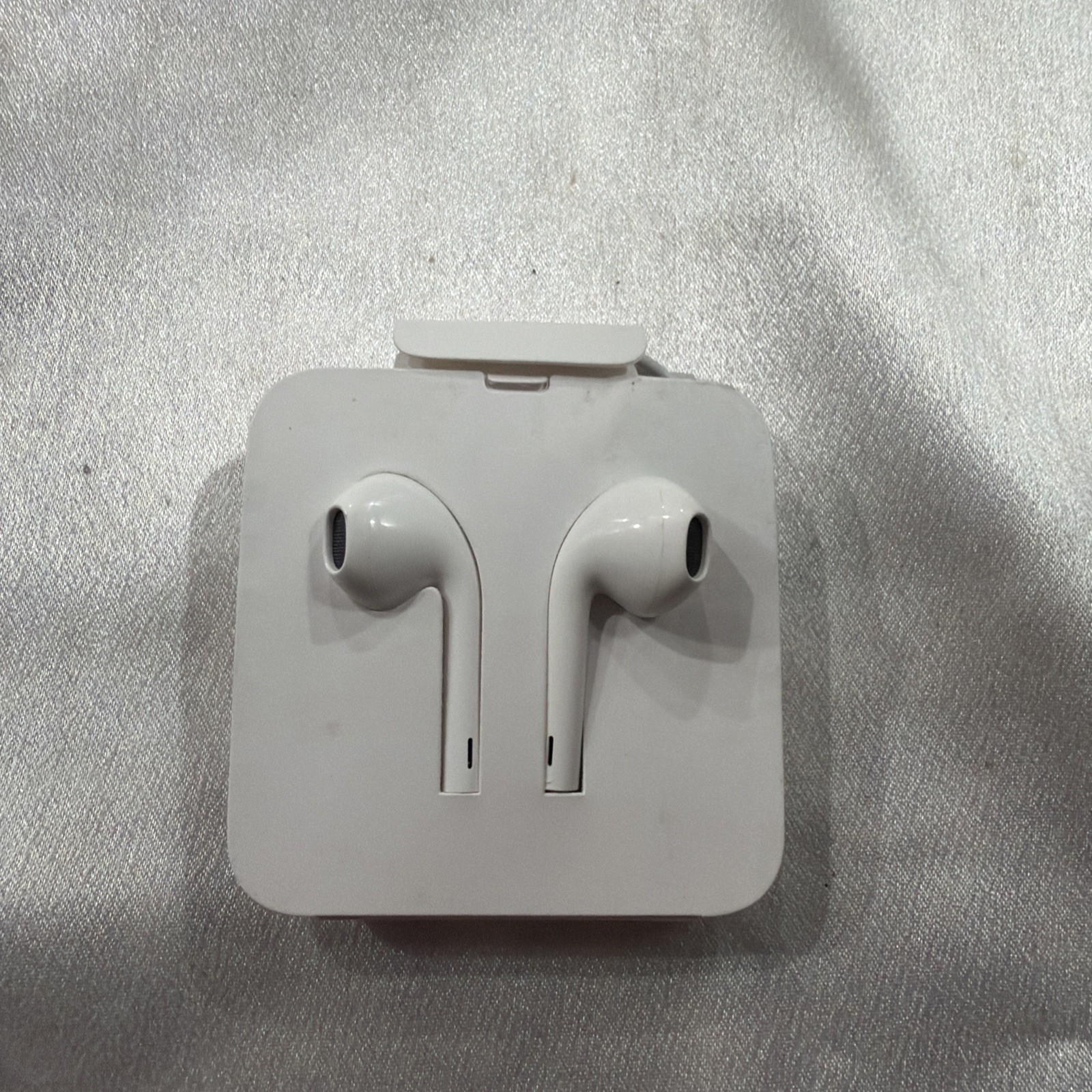 Apple Earpods OEM iPhone 14 13 12 11 Lightning Cable Wired Earbuds