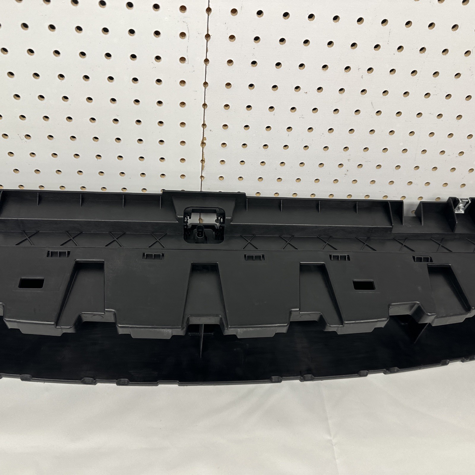 2019-2021 DODGE RAM 1500 FRONT LOWER ACTIVE AIR SHUTTER GRILLE DG07133GAQ CAPA