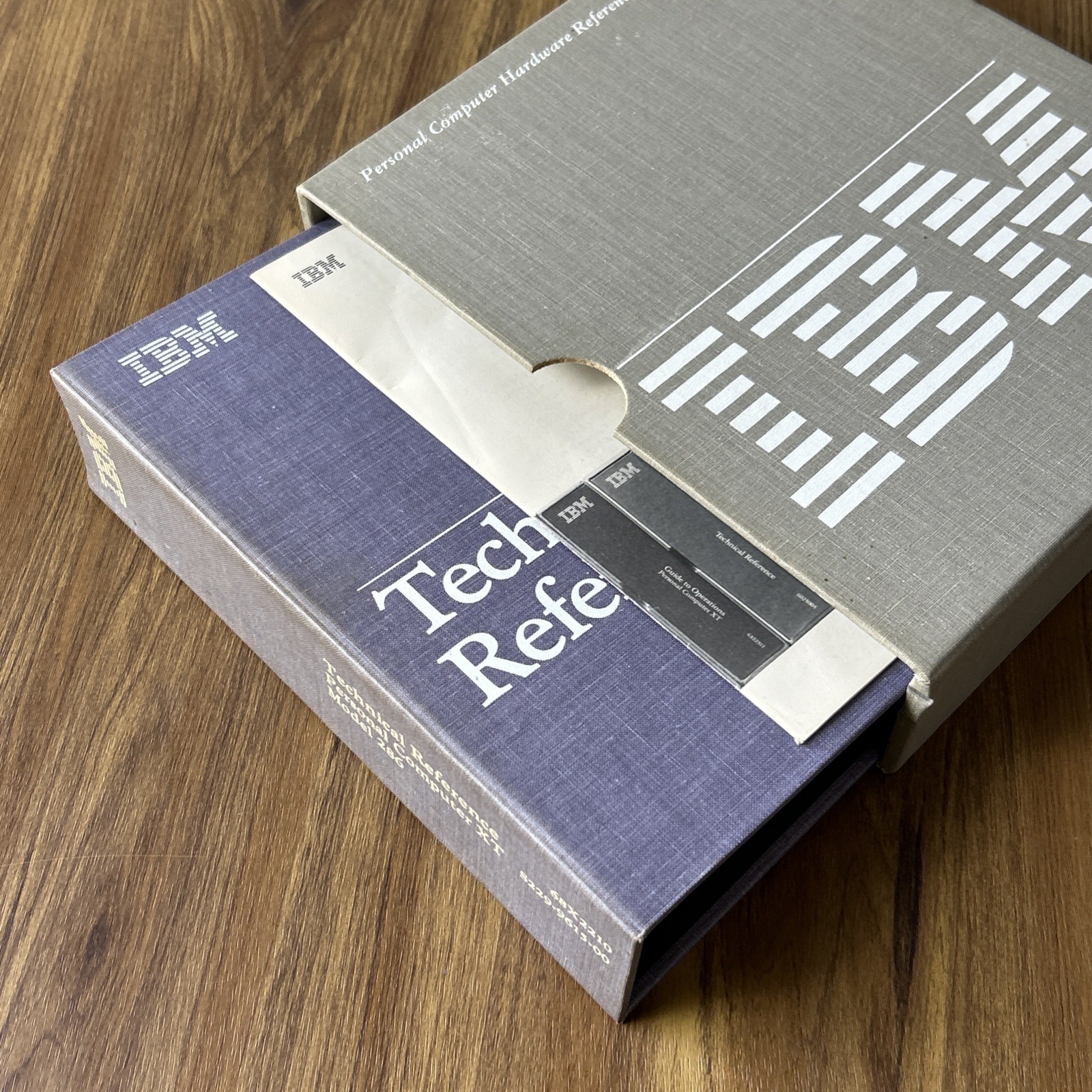 IBM Personal Computer XT Model 286 Technical Hardware Reference Manual 68X2210