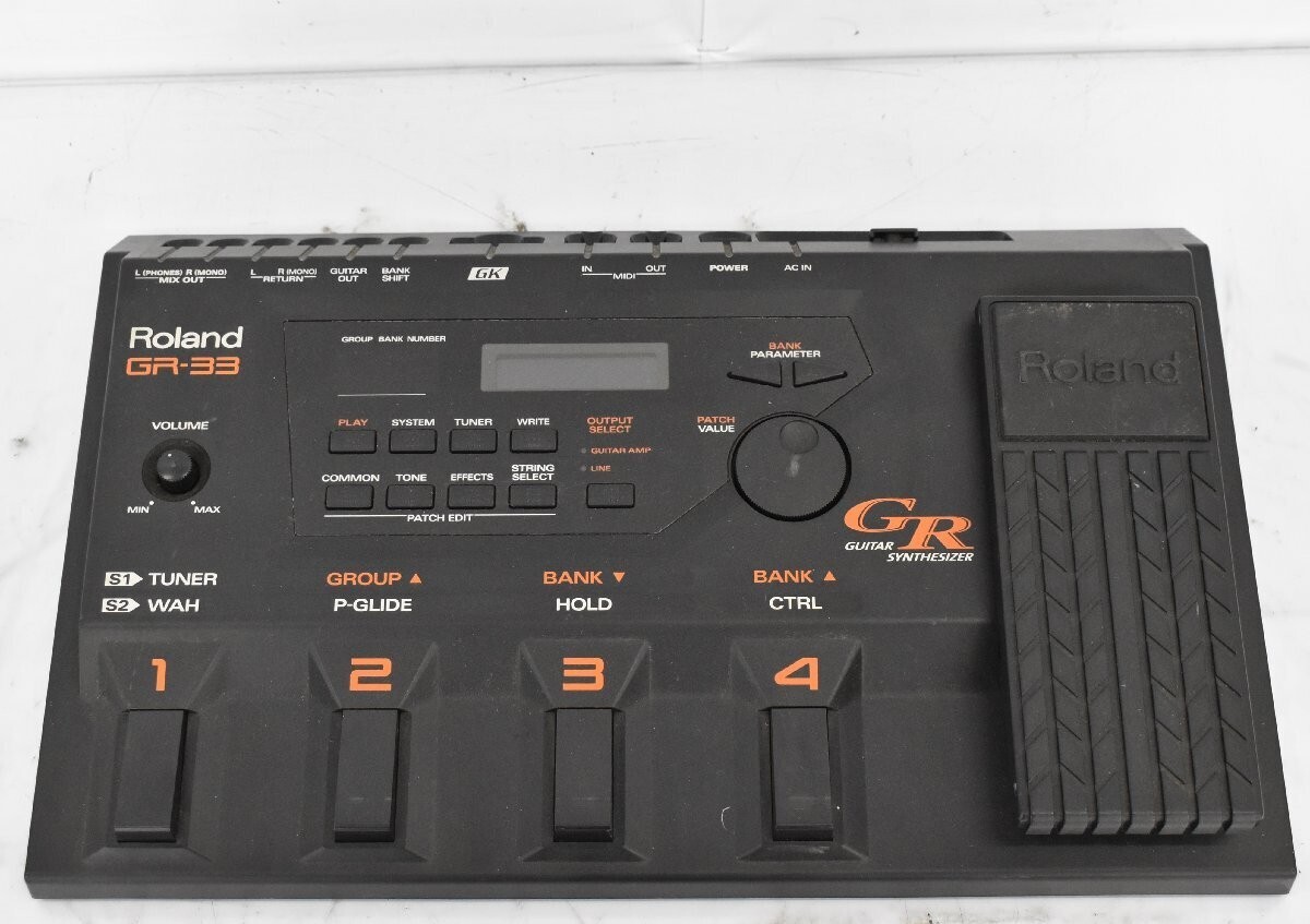 ROLAND GR-33 GUITAR SYNTHESIZER MULTI-EFFECTS PEDAL