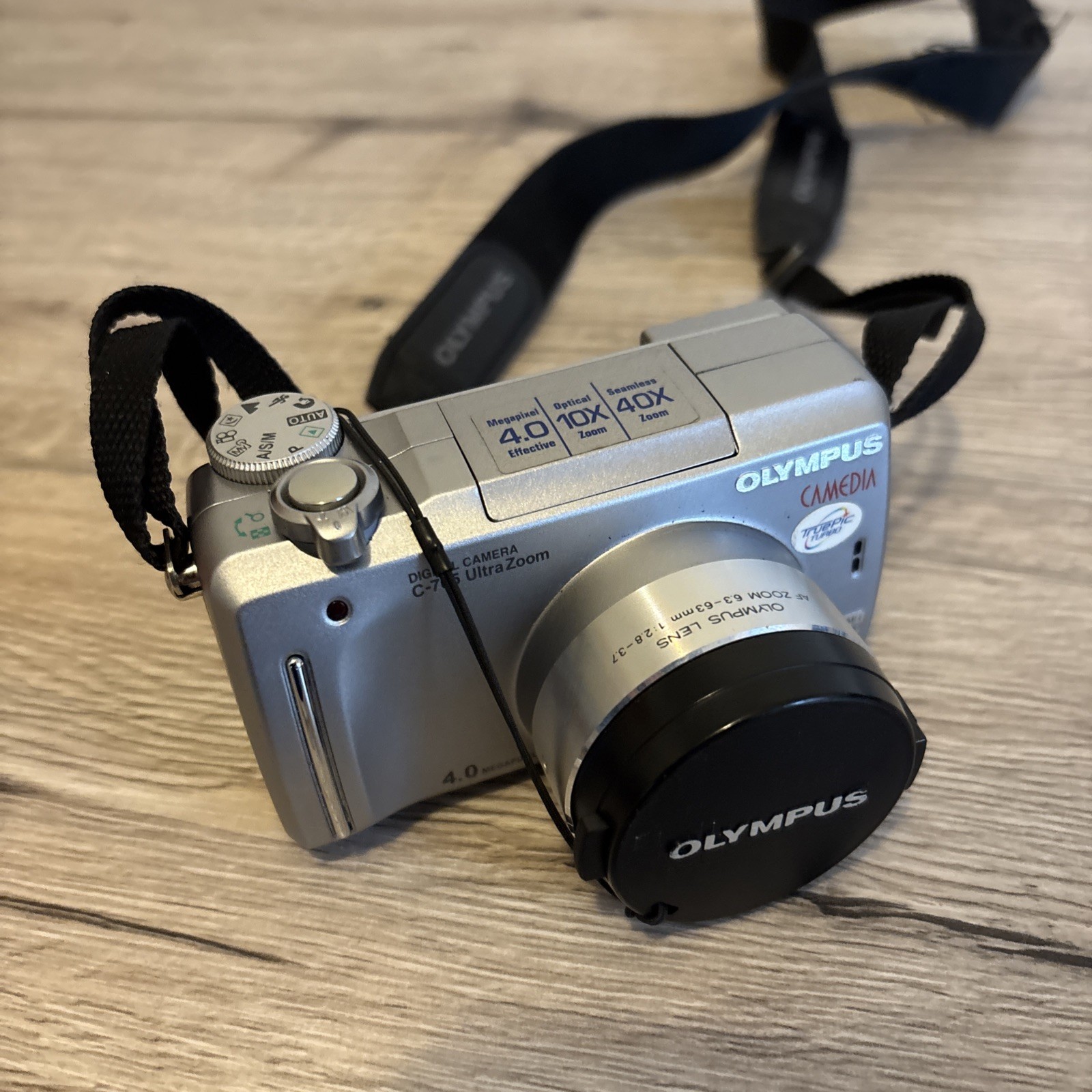Olympus Digital Camera C-765 Ultra Zoom 4.0MP Silver Tested & Working