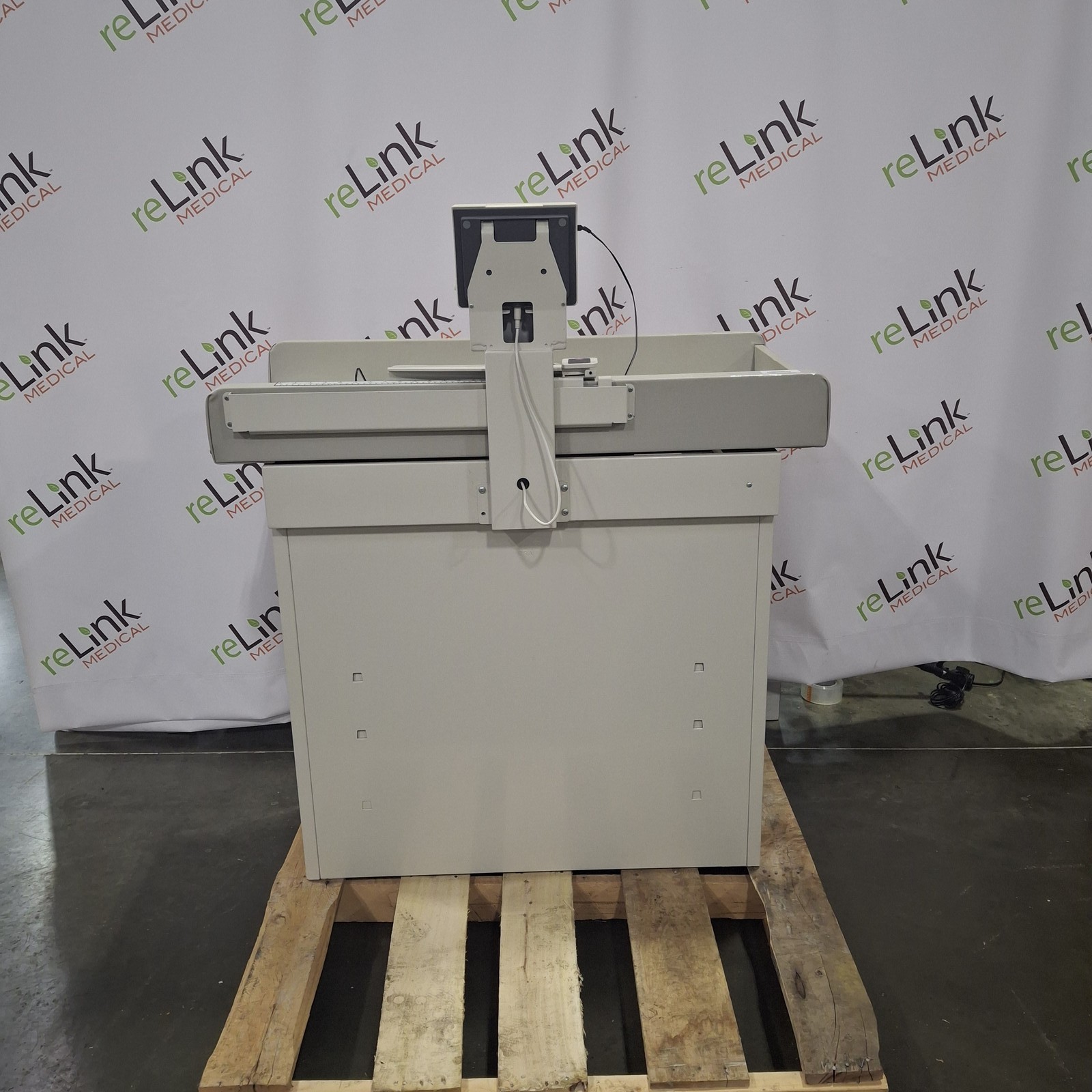 Midmark 640 Pediatric Exam Table