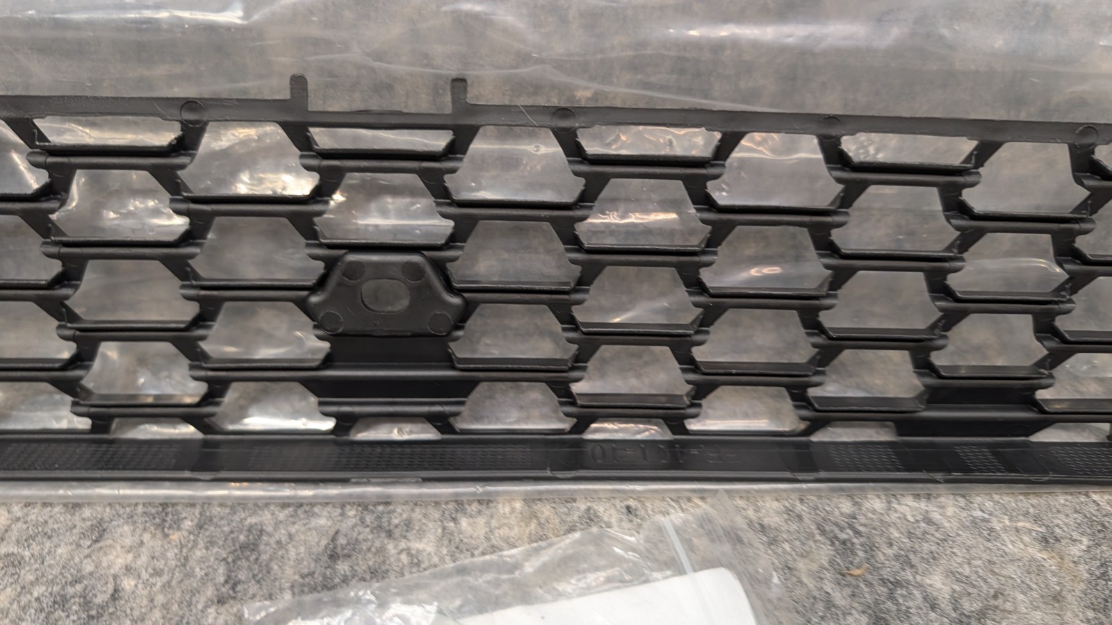 Lower Mesh Grille Insert for 2018-2021 Freightliner Cascadia - Black 🔥New🔥