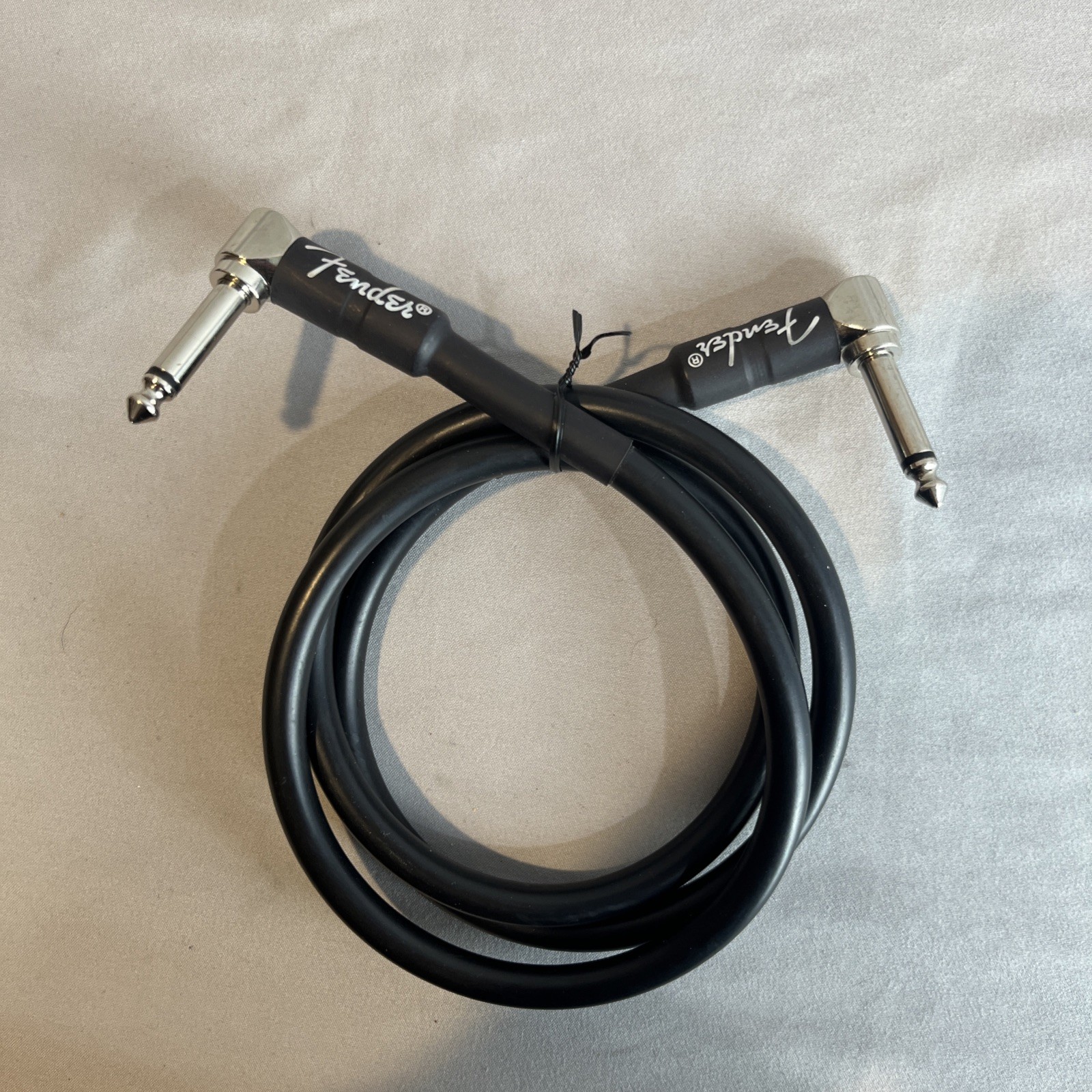Fender Professional Series Angle to Angle Instrument Cable 3 ft. Black