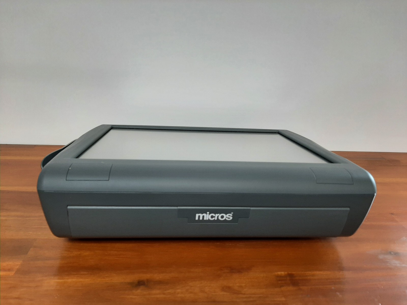 MICROS Workstation 5A Touch Terminal (400814) Windows CE 6.0, 512mb Memory, MSR
