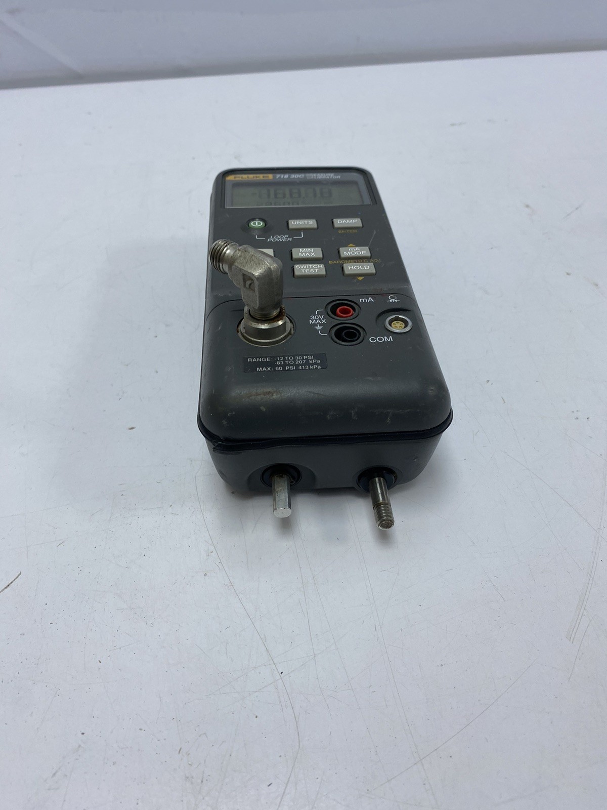 Fluke 718 30G Pressure Calibrator