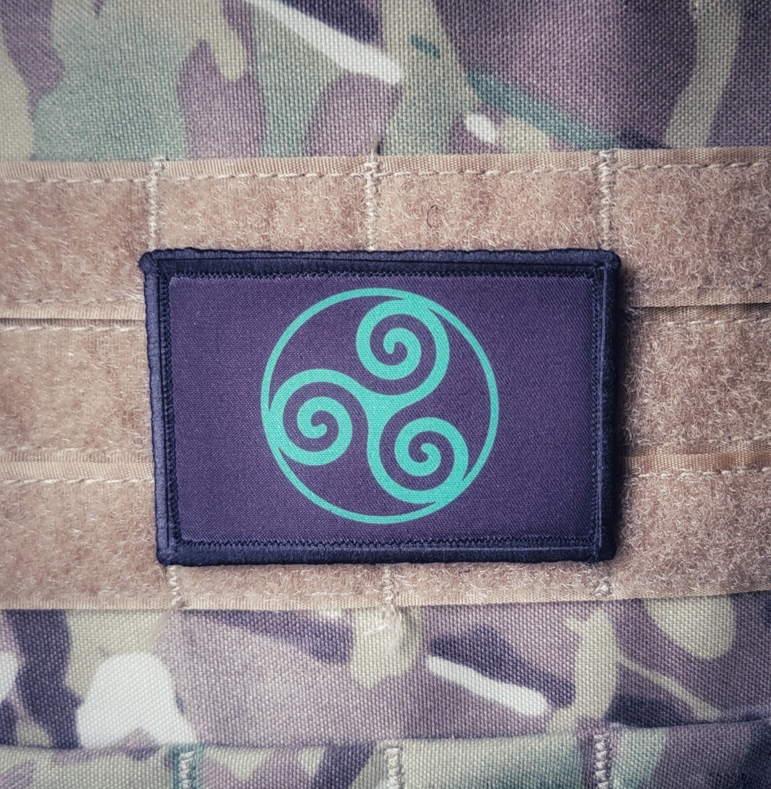 Celtic Triskelion Knot Black Irish Green 2x3 Tactical Hook Loop Military Patch