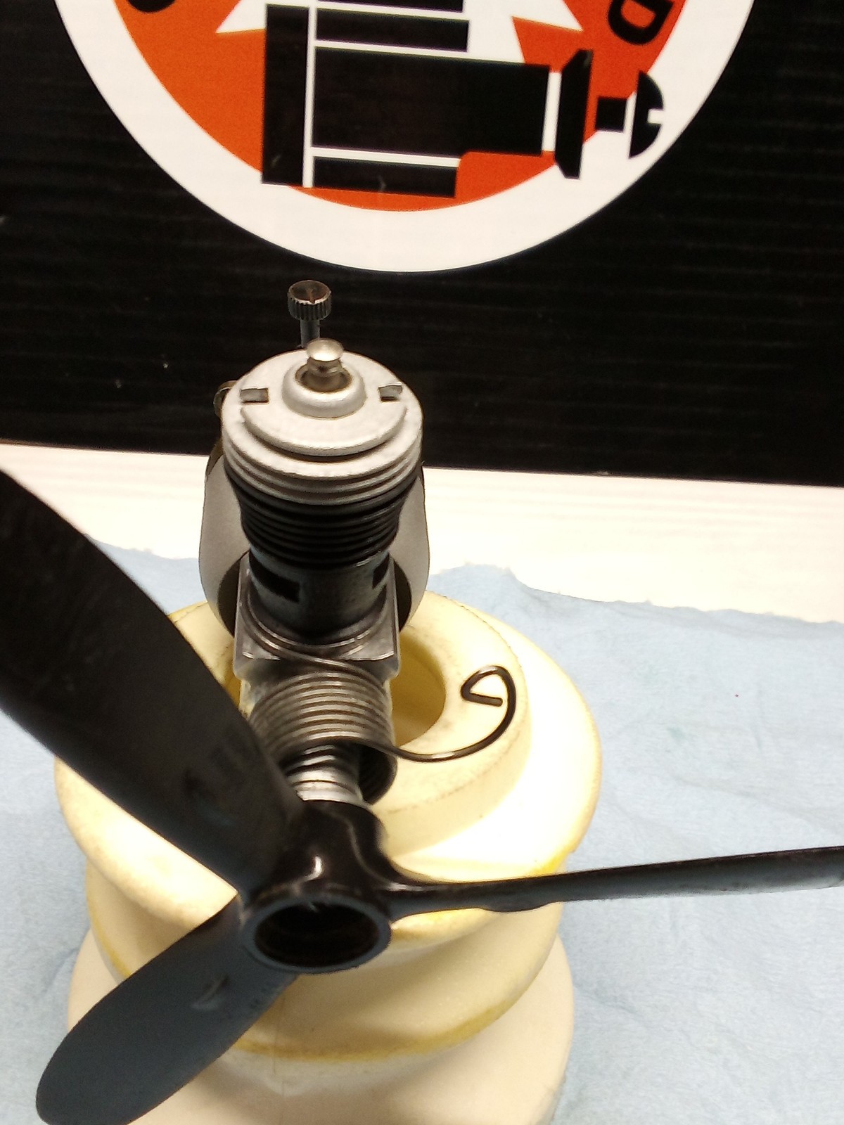 Vintage COX 049 Model Engine With Starter And Prop - #005