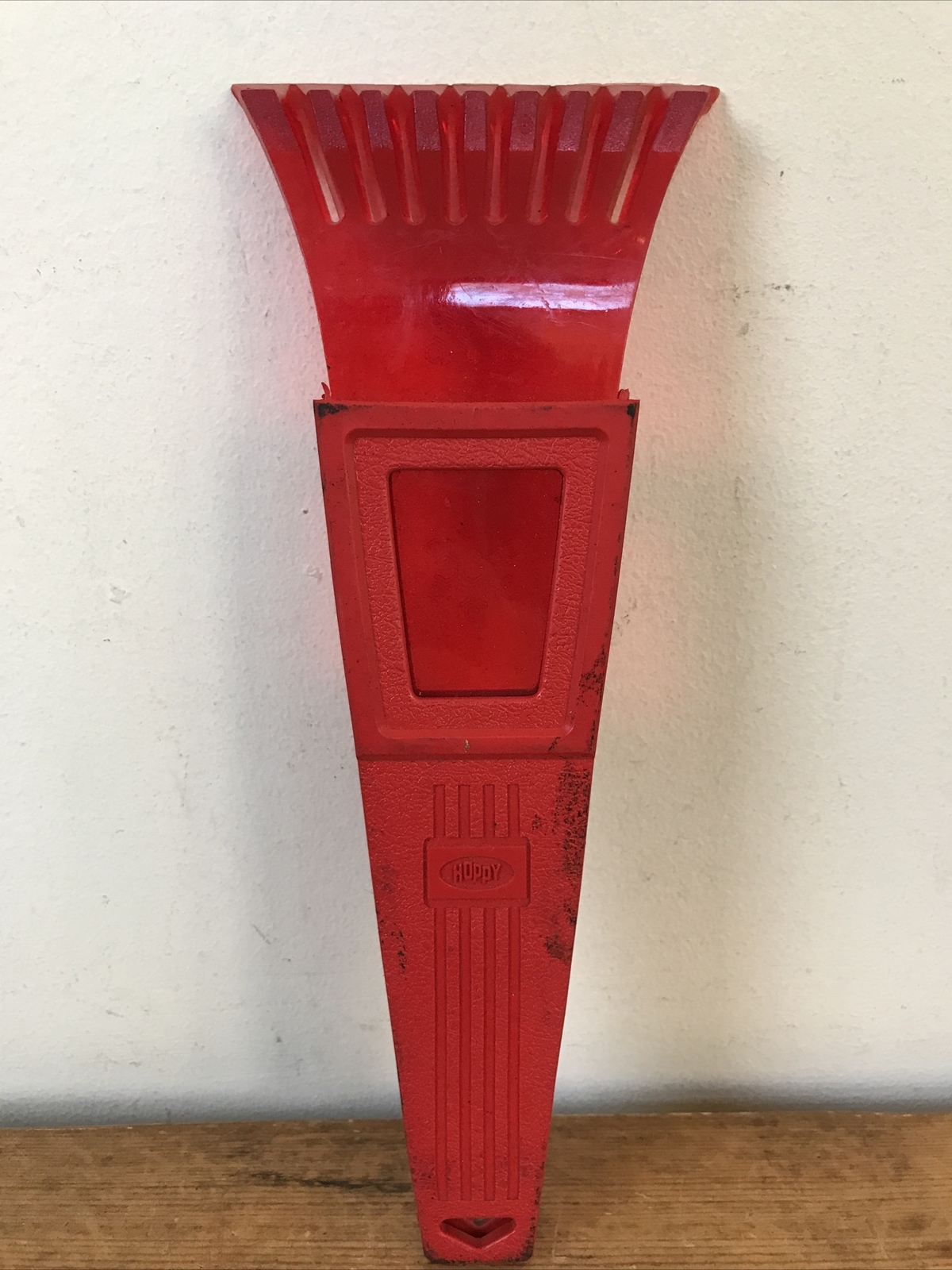 Vintage Hoppy Bright Red Plastic Ice Car Windshield Scraper Winter Tool