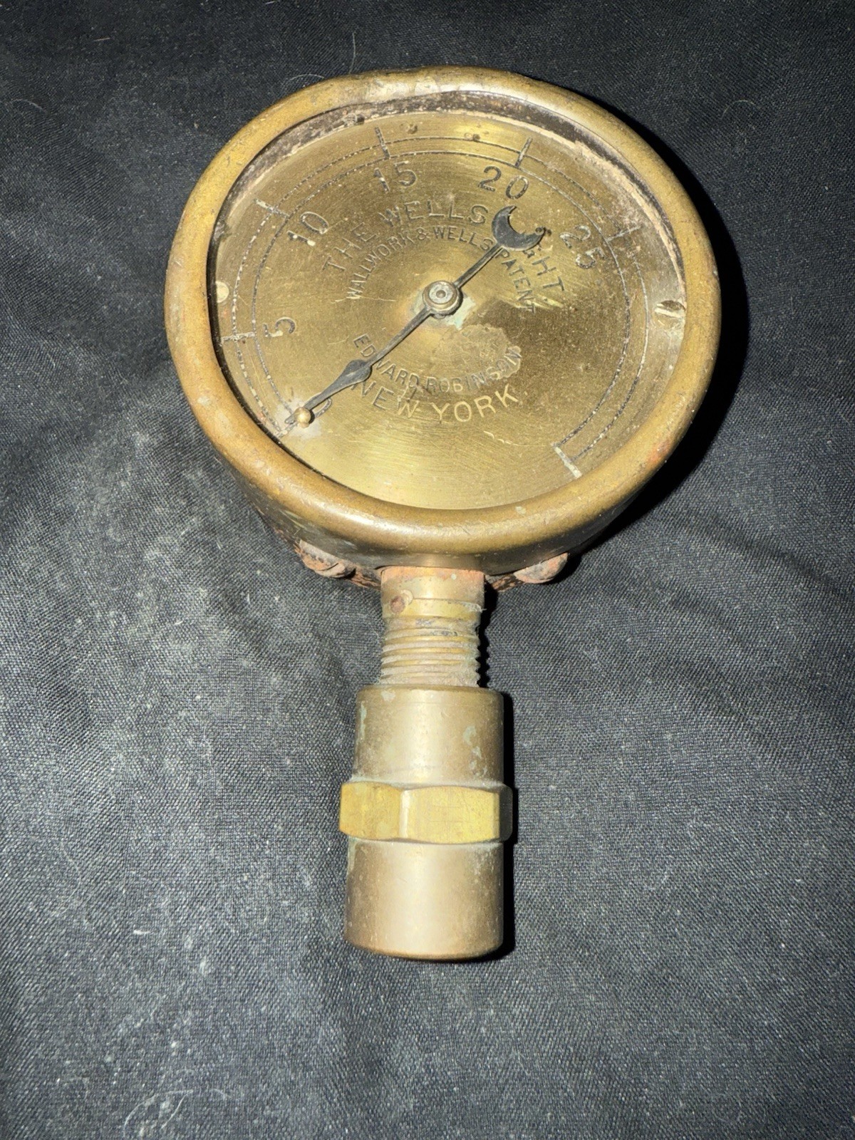 The Wells light &Co Edward Robin New York Steam Pressure Guage