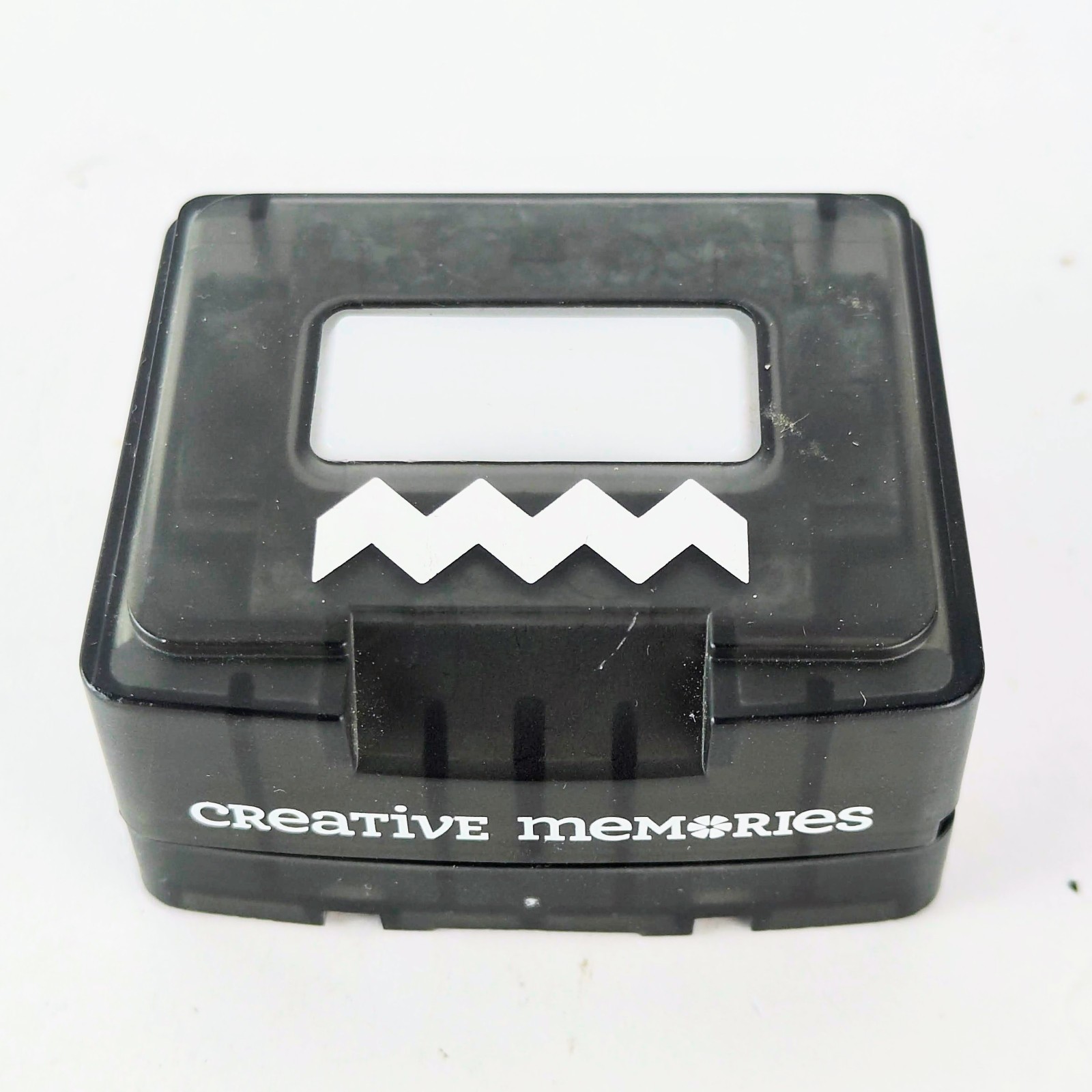 Creative Memories Chevron Zig Zag Border Maker Cartridge Punch for BMC System