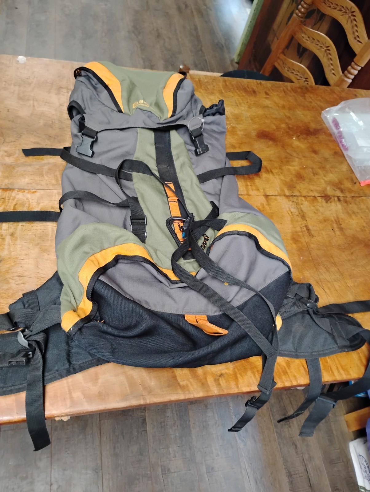 Nice Eureka Getaway 3500 Backpack