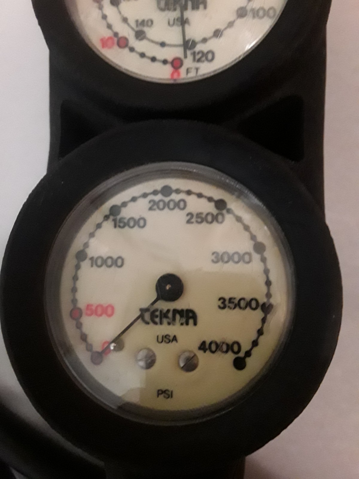 TEKNA Console, 1st Stage AQUA LUNG Conshelf 30, 2nd Stage OCTOPUS 20 Regulator