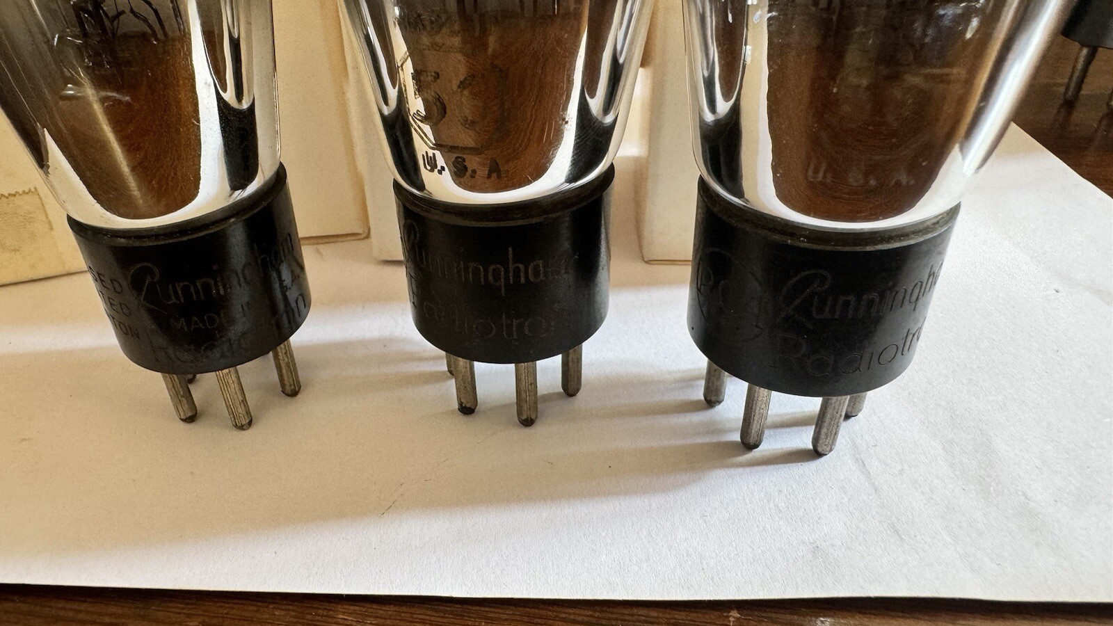 NOS MATCHED QUAD 56 ST GLOBES Engraved Bases Windmill Micas