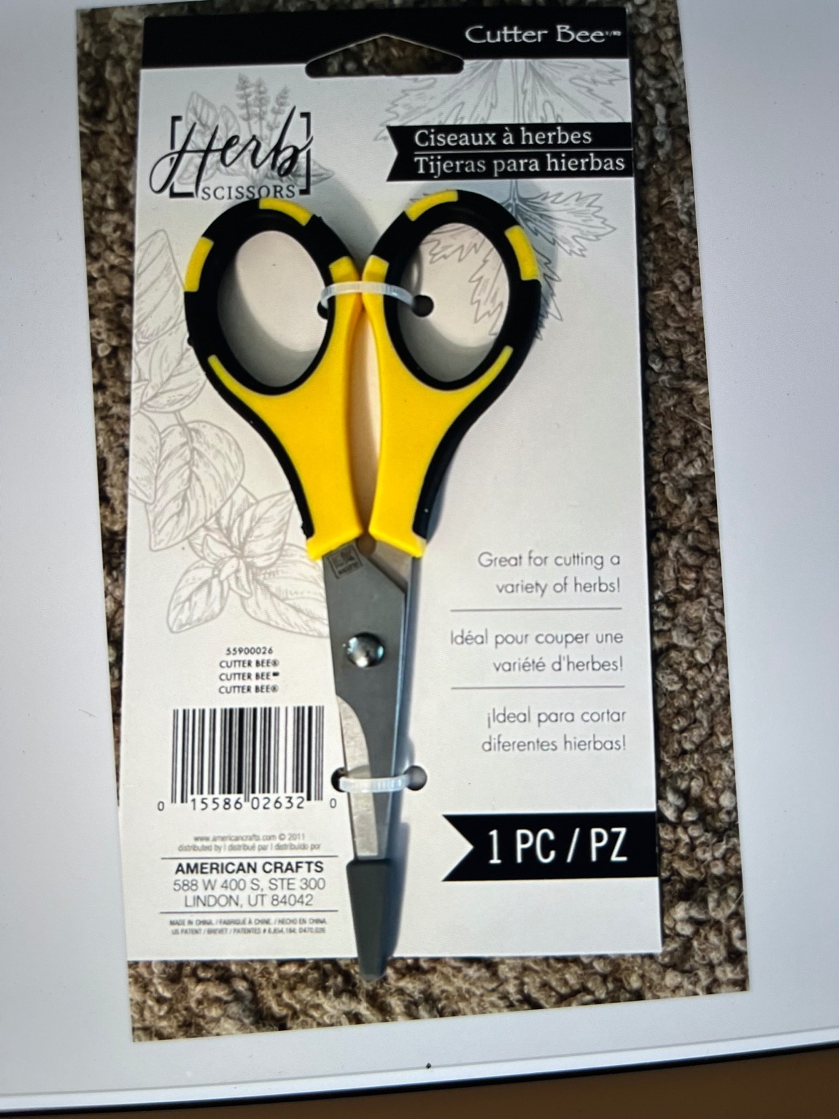 NEW in package EK Tools model EKCB01 The Original Cutter Bee crafting scissors