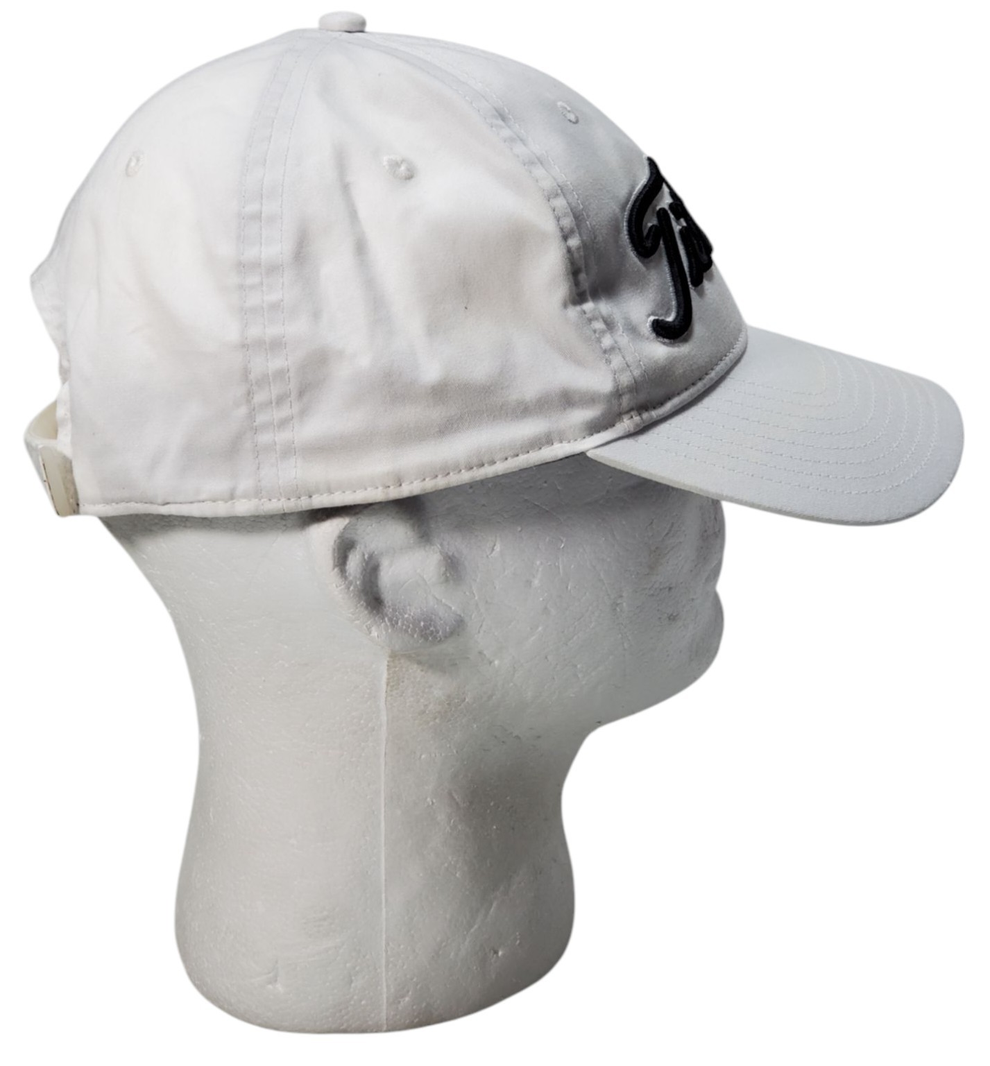 Titleist Golf White Strapback Baseball Hat Cap With Red Paw On Side