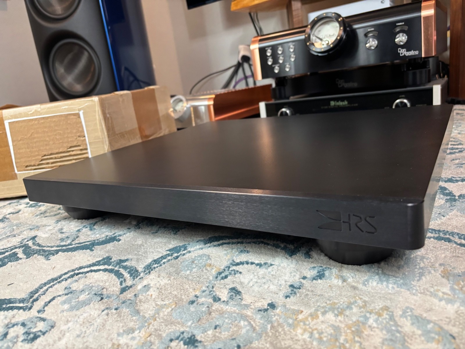 HRS E1X-1921 (Red RD) Audio Isolation Base (Harmonic Resolution Systems) - Black