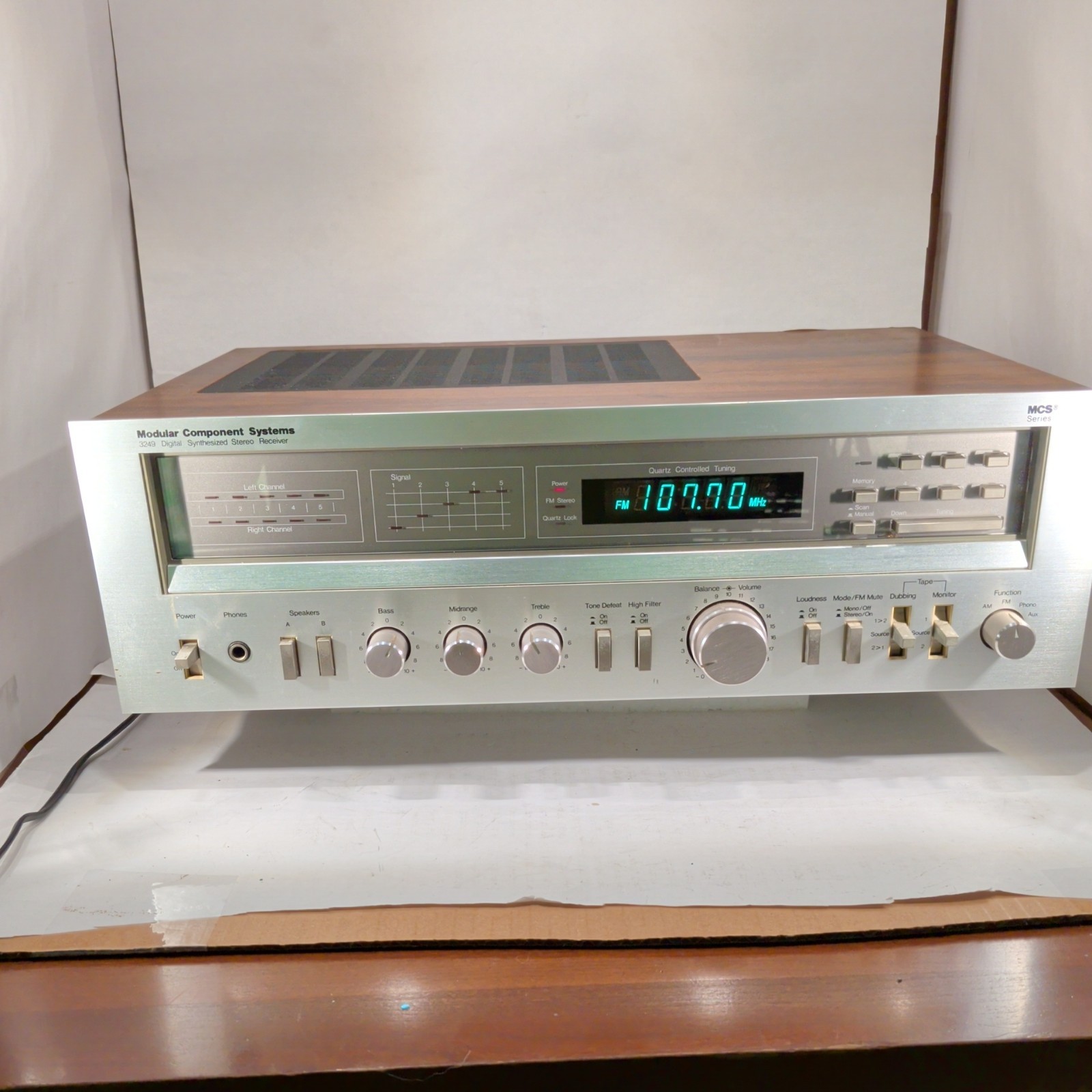 MCS 3249 Modular Component Systems Digital Synthesized Stereo Receiver
