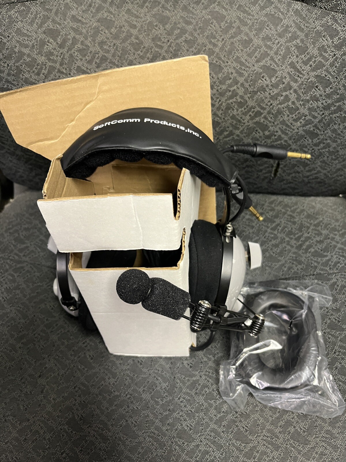 Concept Industries Soft Comm C-60 Silver Edition Aviation Pilot's Headset New