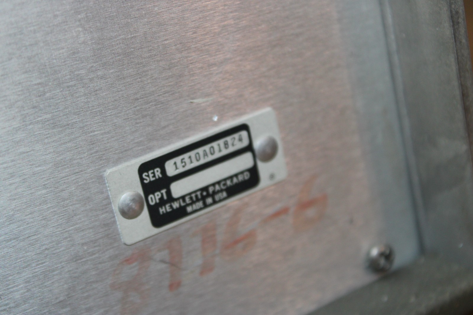 HP Hewlett Packard 8654A Signal Generator