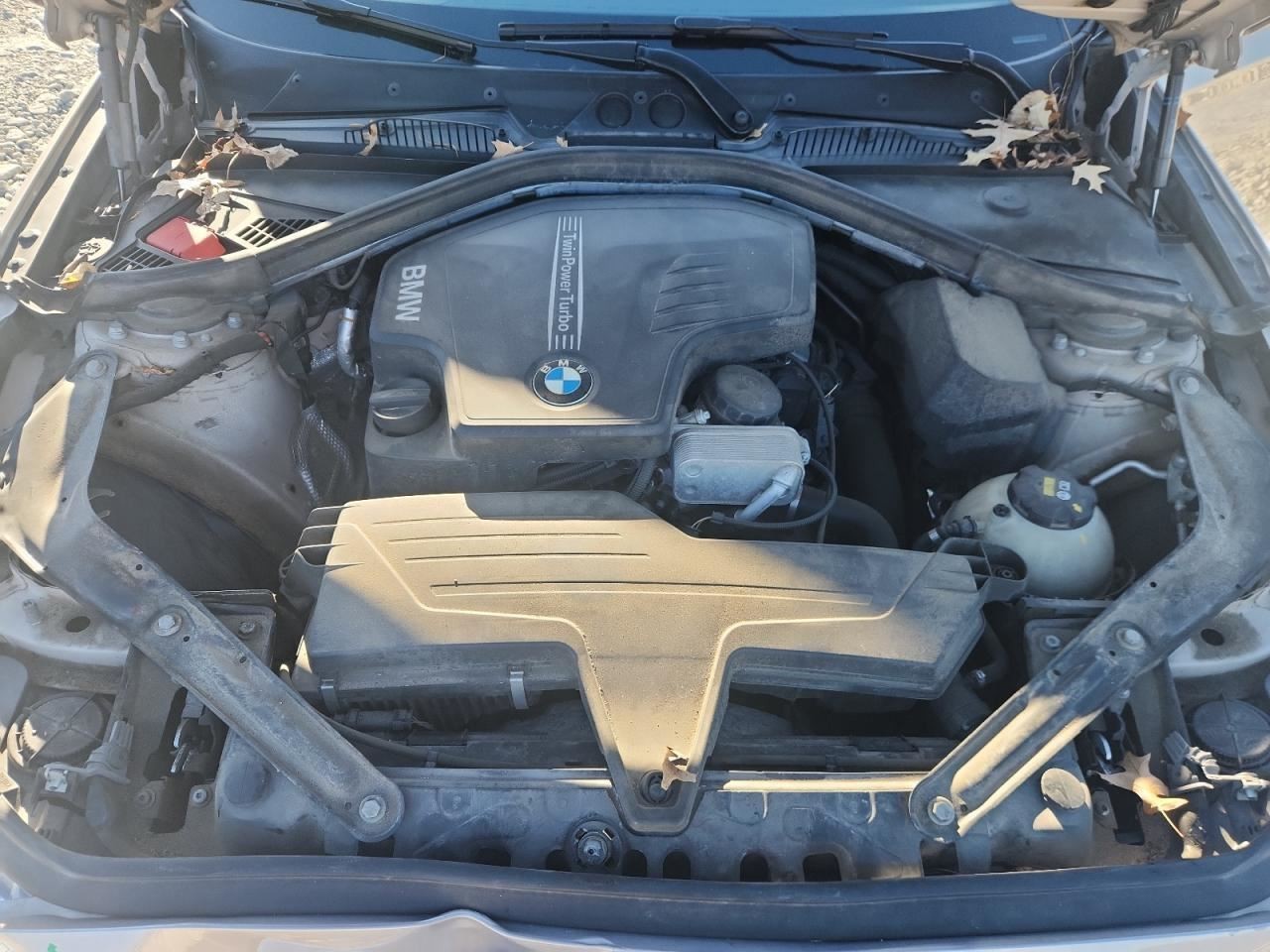 228I 2016 Glove Box 4909902