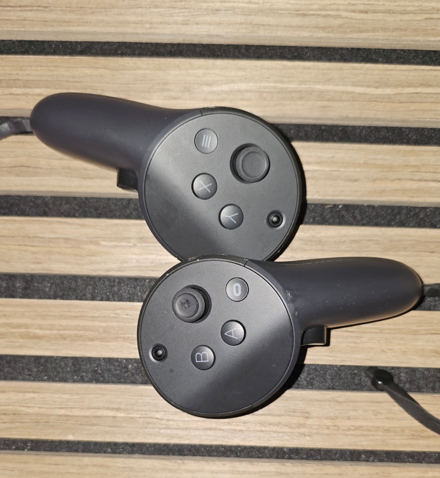 Meta Touch Pro Controllers & Charging Dock for Quest Pro/Quest 2 Black