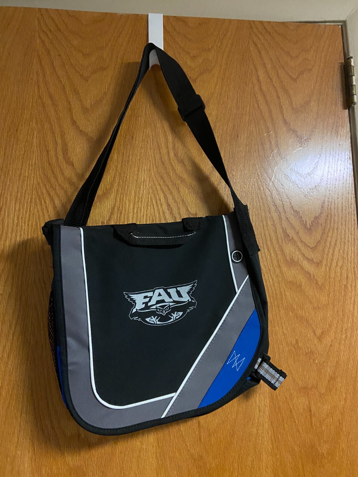 Laptop case/bookbag Florida Atlantic University, sturdy canvas, adjustable strap