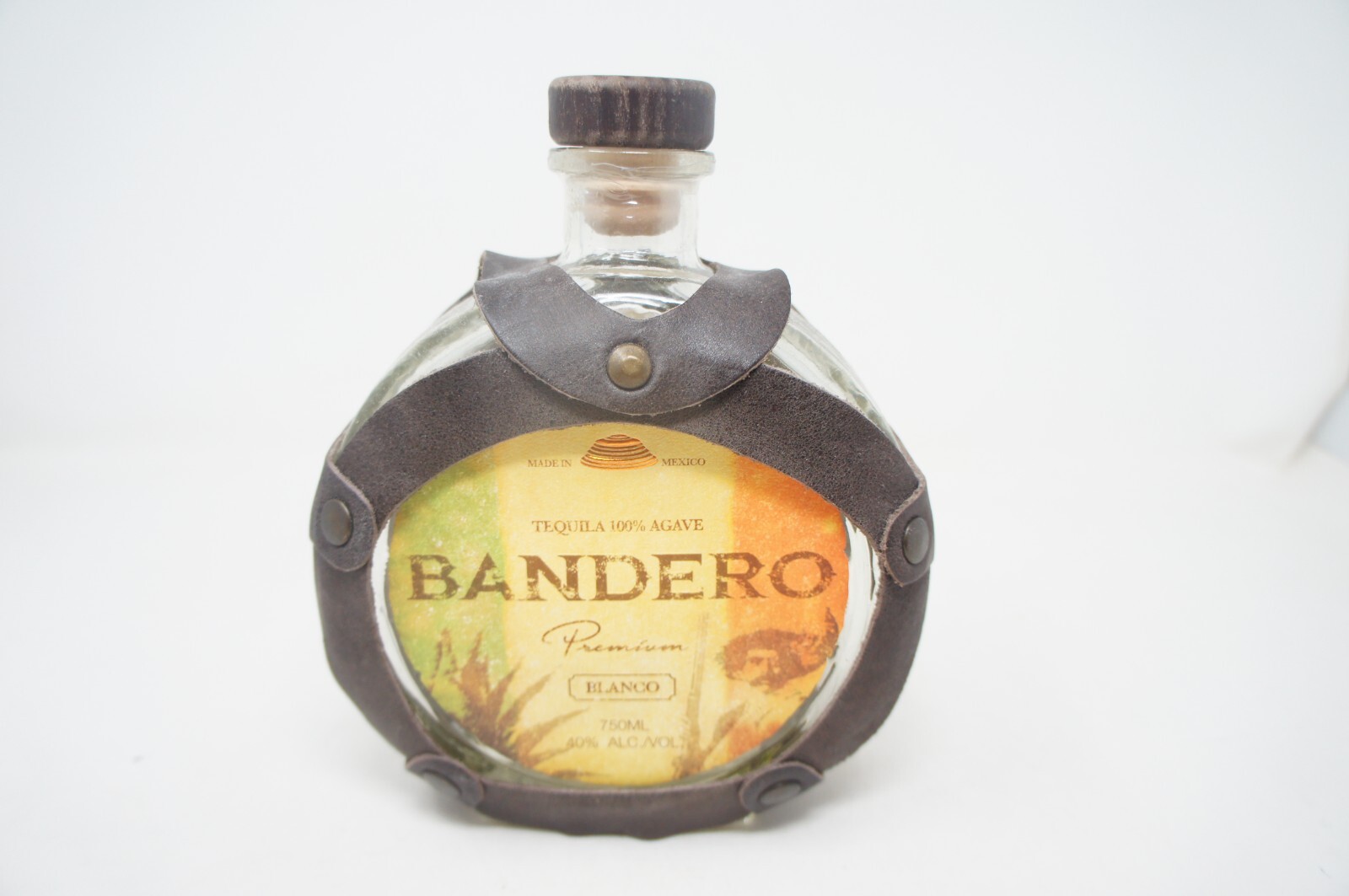 Bandero Premium Blanco Cantina Style Bottle Leather Wrap Around 750ml Empty Cork