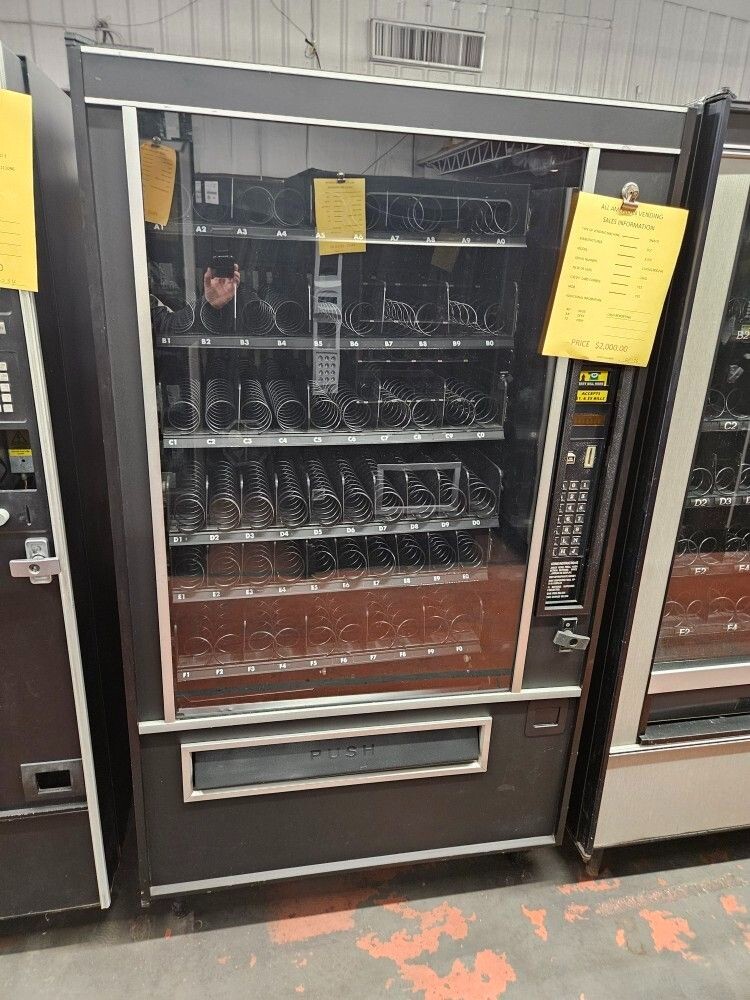 Wittern USI 3159 5 Wide Six Shelf Dual Coil Snack Machine 40 Selection Candy MDB