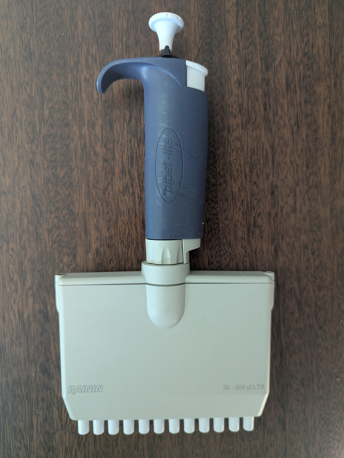 Excellent Condition Rainin 12-Channel Pipette (20-300 µL) - Ready for Your Lab!