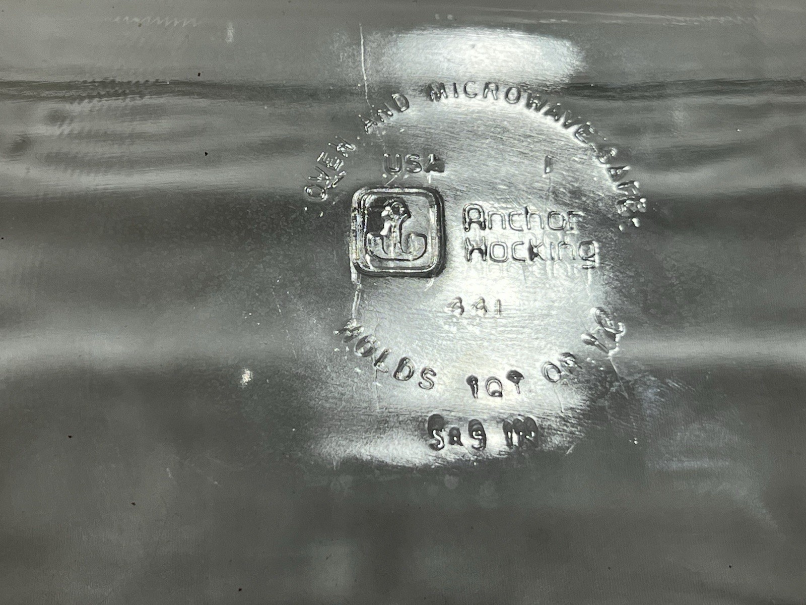 Anchor Hocking 1 qt Glass Bakeware With Serving Tray