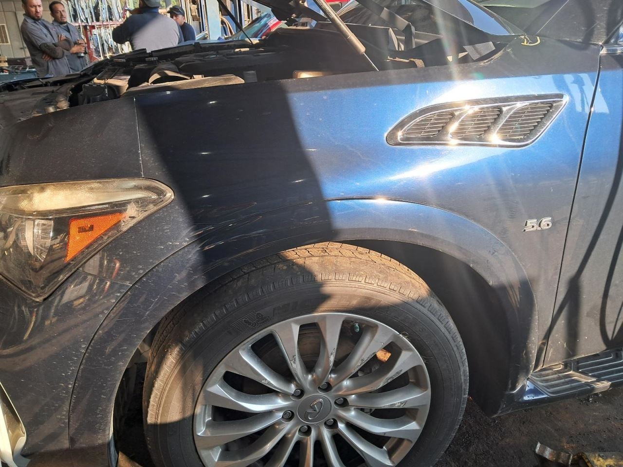 QX80 2016 Glove Box 4795127