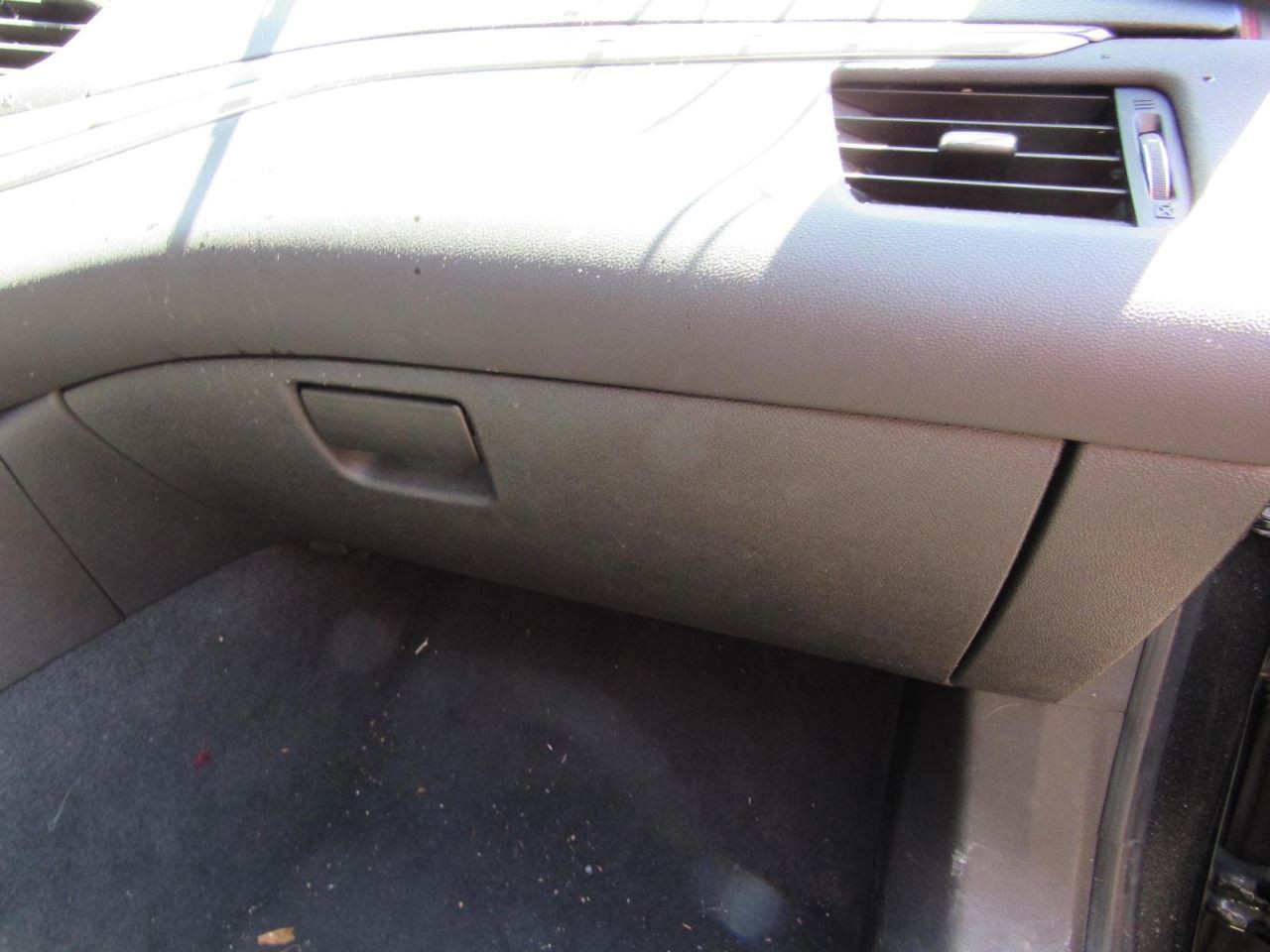 IMPALA    2019 Glove Box 1055765