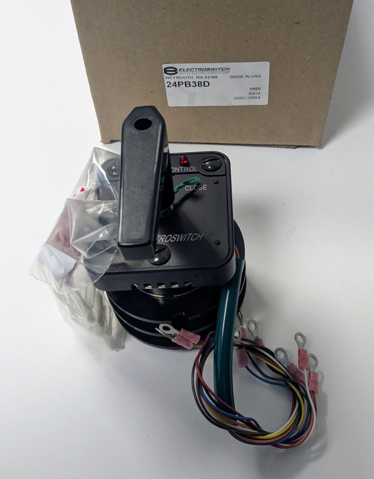 24PB38D ROTARY BREAKER CON TROL SWITCH 37-140 VDC