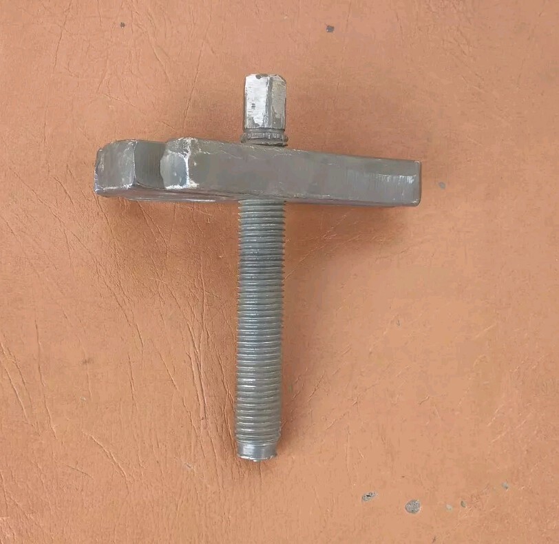 Plomb 4001-B Puller Hub and 4001-S Bolt USA