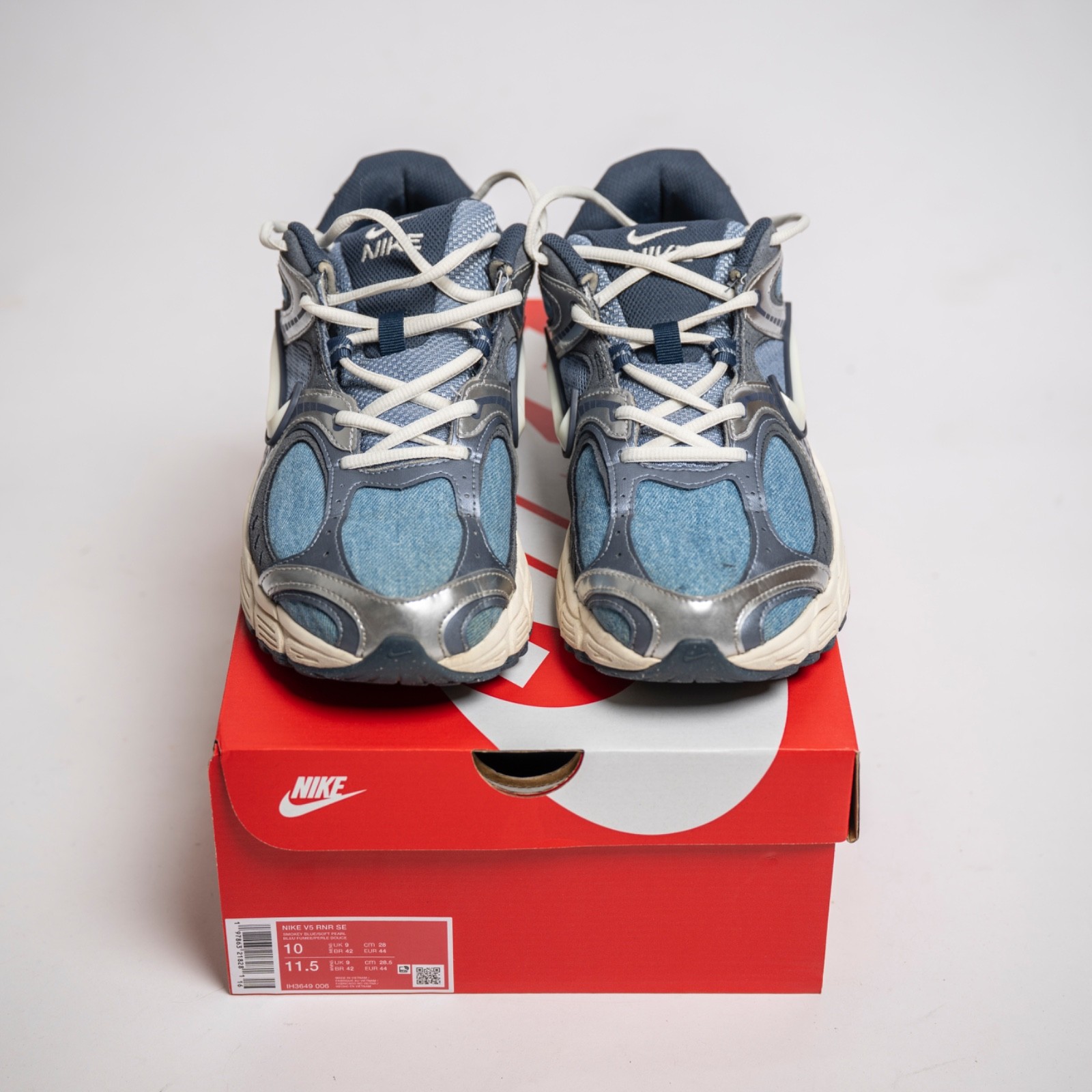 Nike - V5 RNR SE Denim - Size 10 - USED