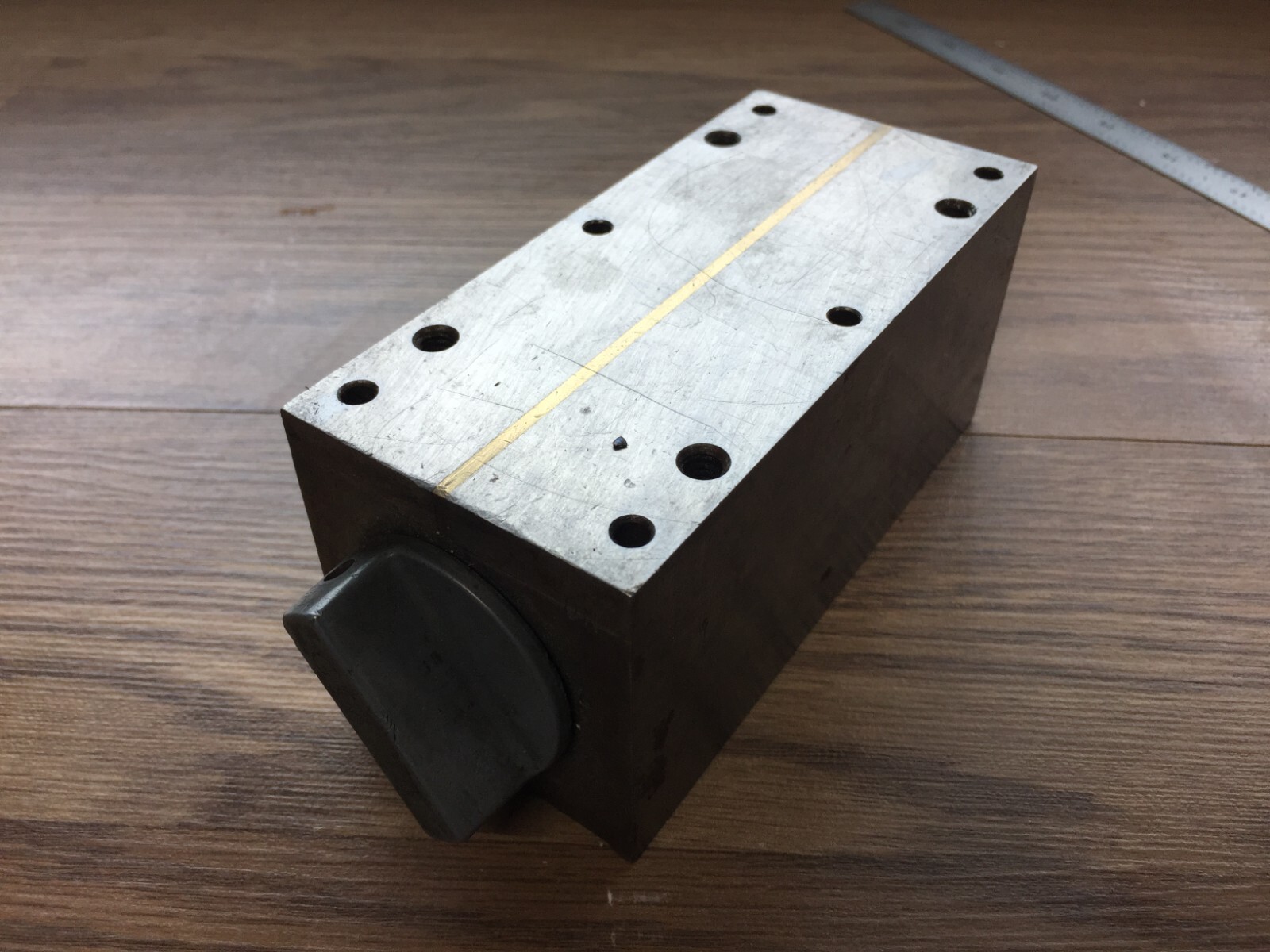 BROWN SHARPE MAGNETIC CHUCK