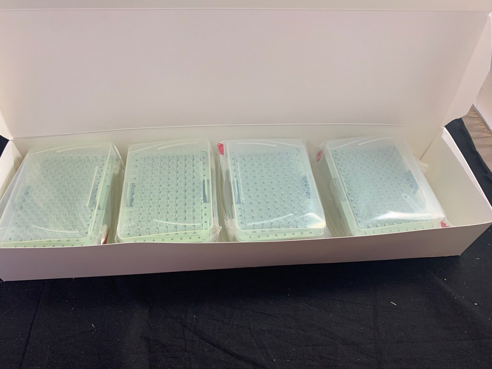 VIAFLO 96-300µL FIlter Pipette Tips Racked Green 384-Well Sterile 6435 384/Pack