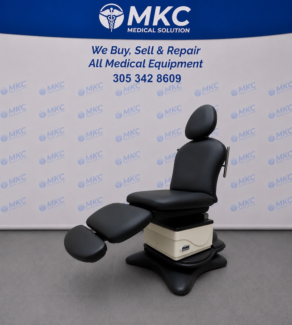 Midmark 641  With hand And Foot control. Manufactured Date 2020
