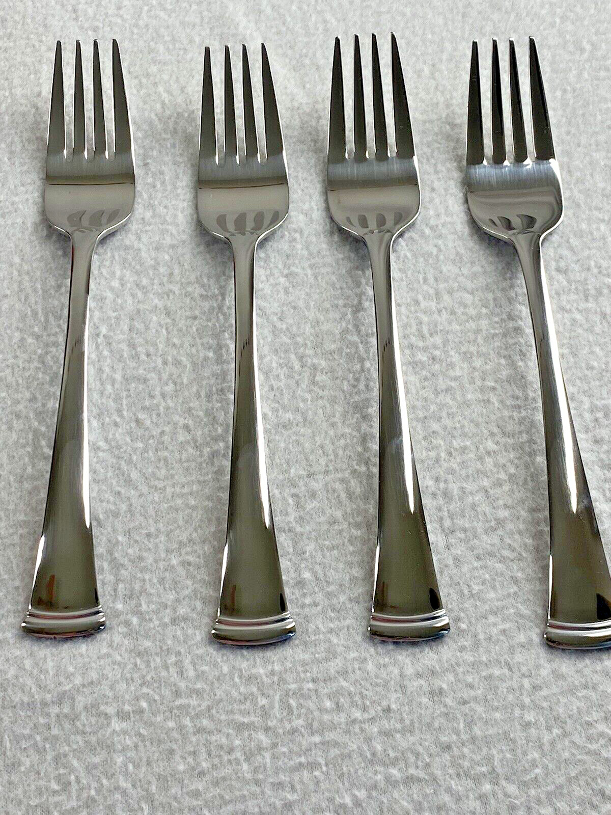 Oneida Fantasia Stainless Glossy 18/10 Flatware Salad Forks 7  1/8" Lot of 4
